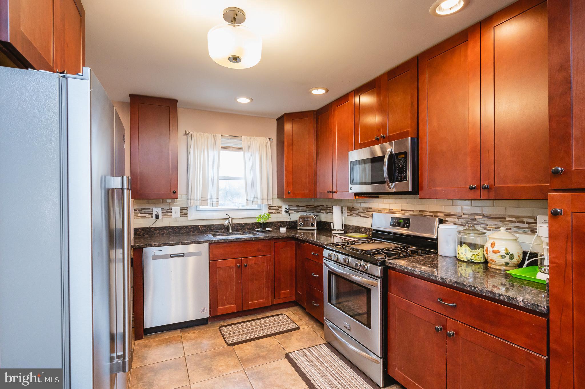 MIS-JAN ESTATES - Residential