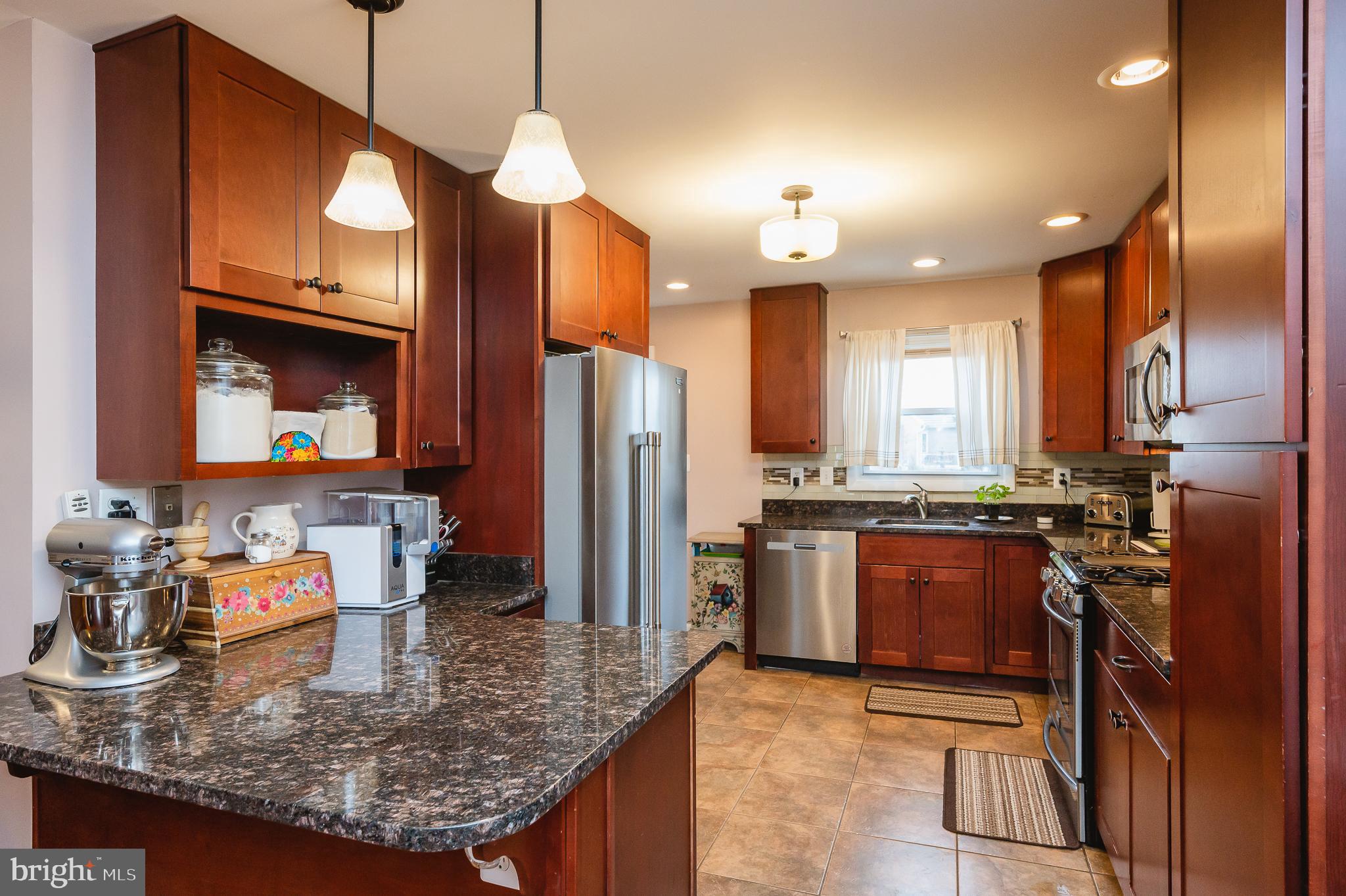 MIS-JAN ESTATES - Residential