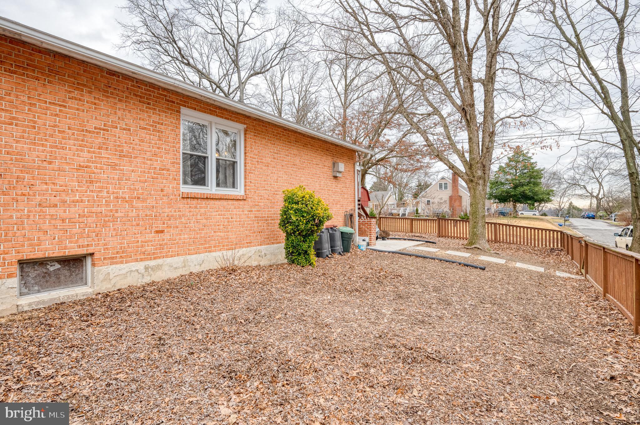 MIS-JAN ESTATES - Residential