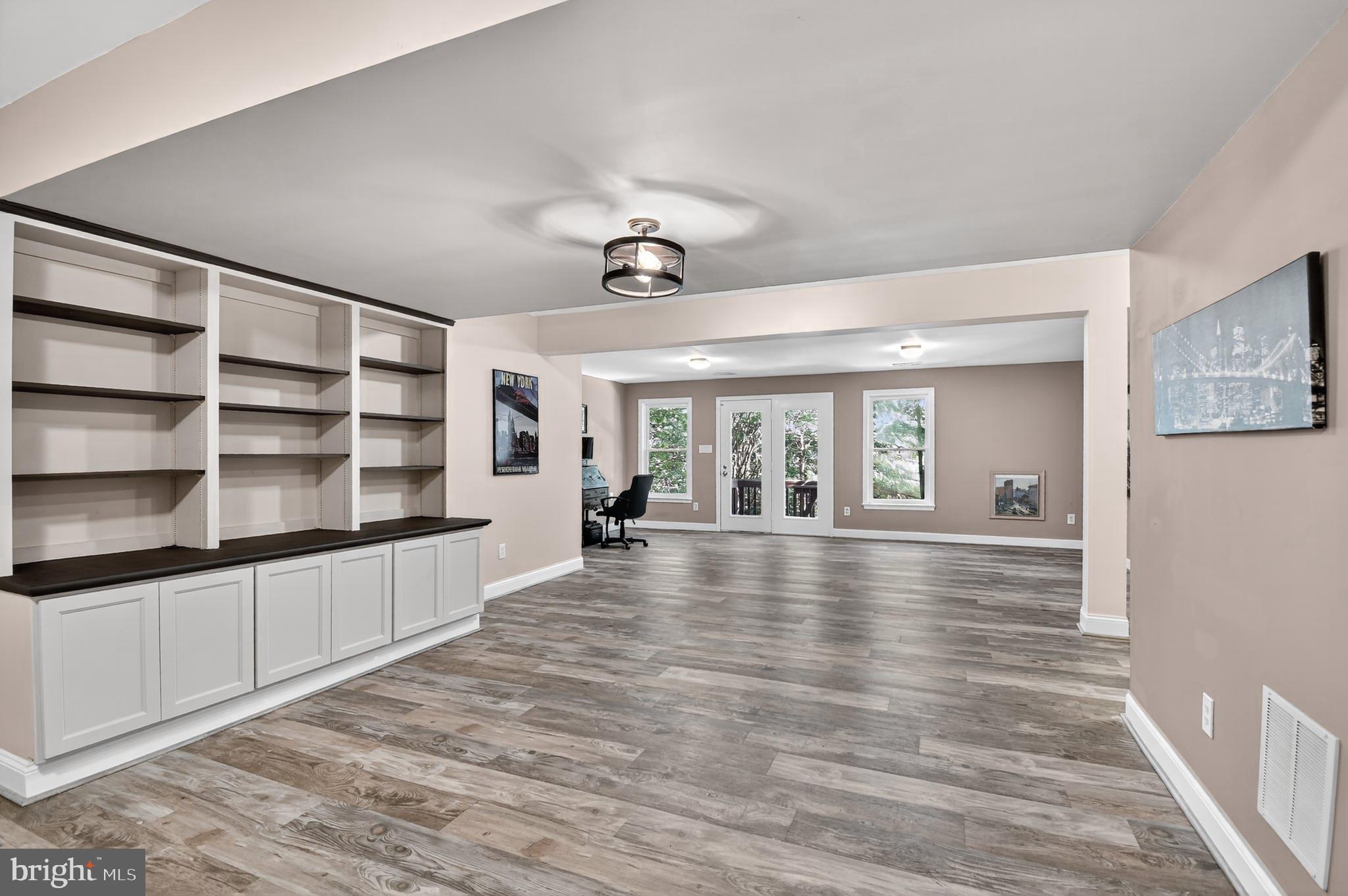 POTOMAC CREST - Residential