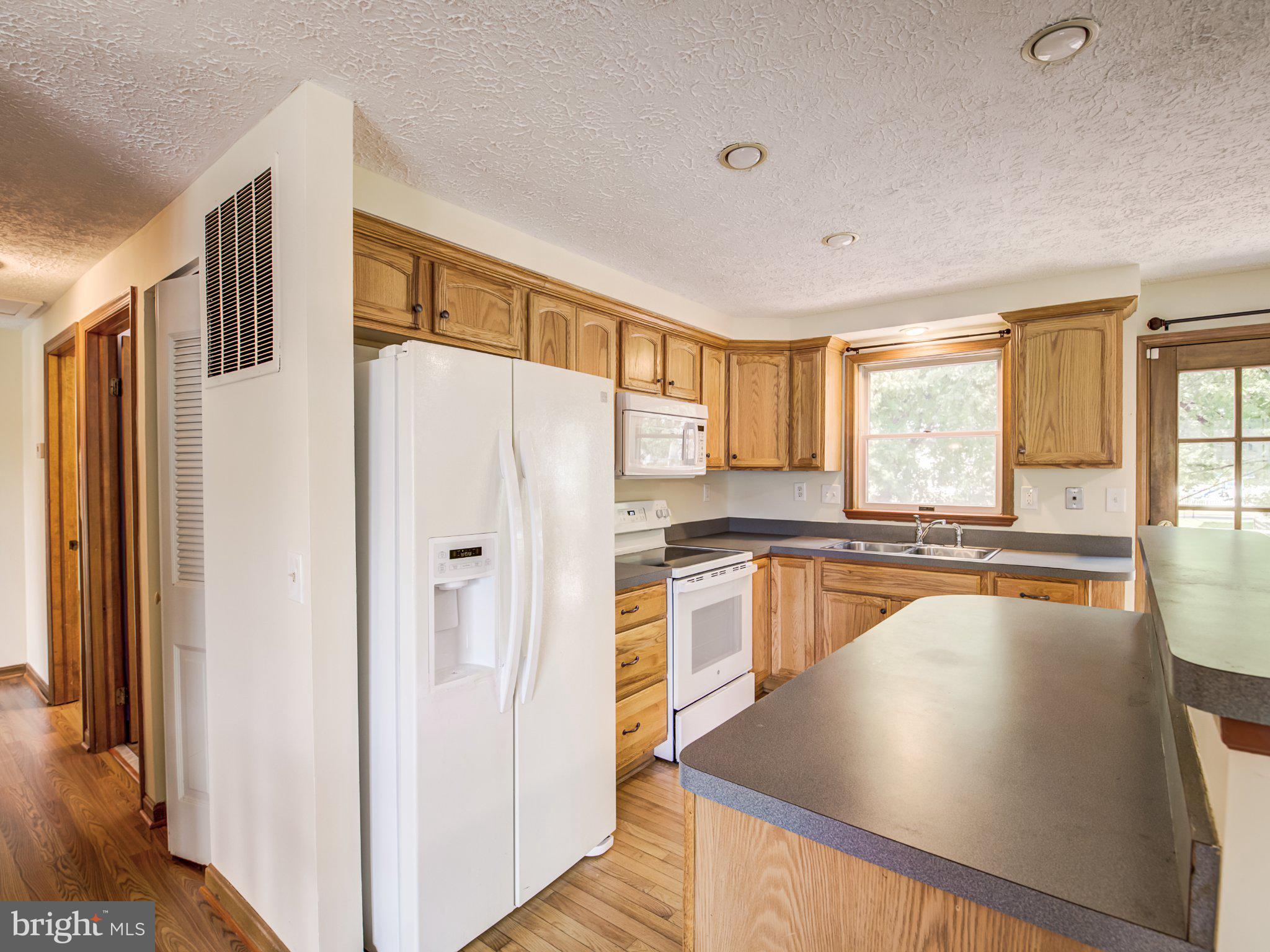 5697 BRIARGROVE COURT