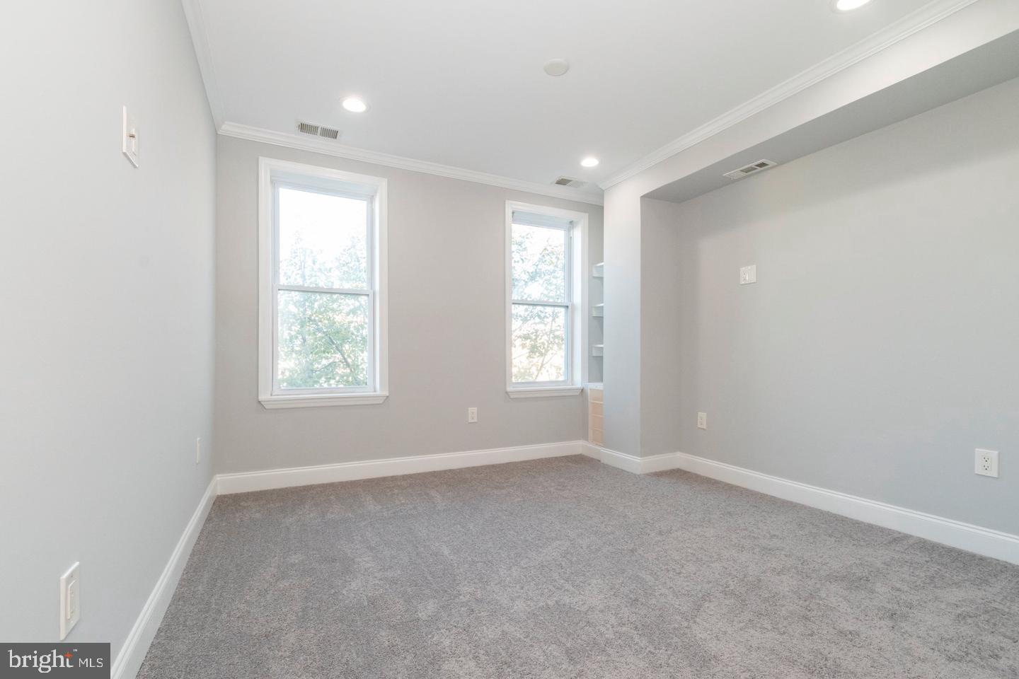 MCELDERRY PARK - Residential Lease