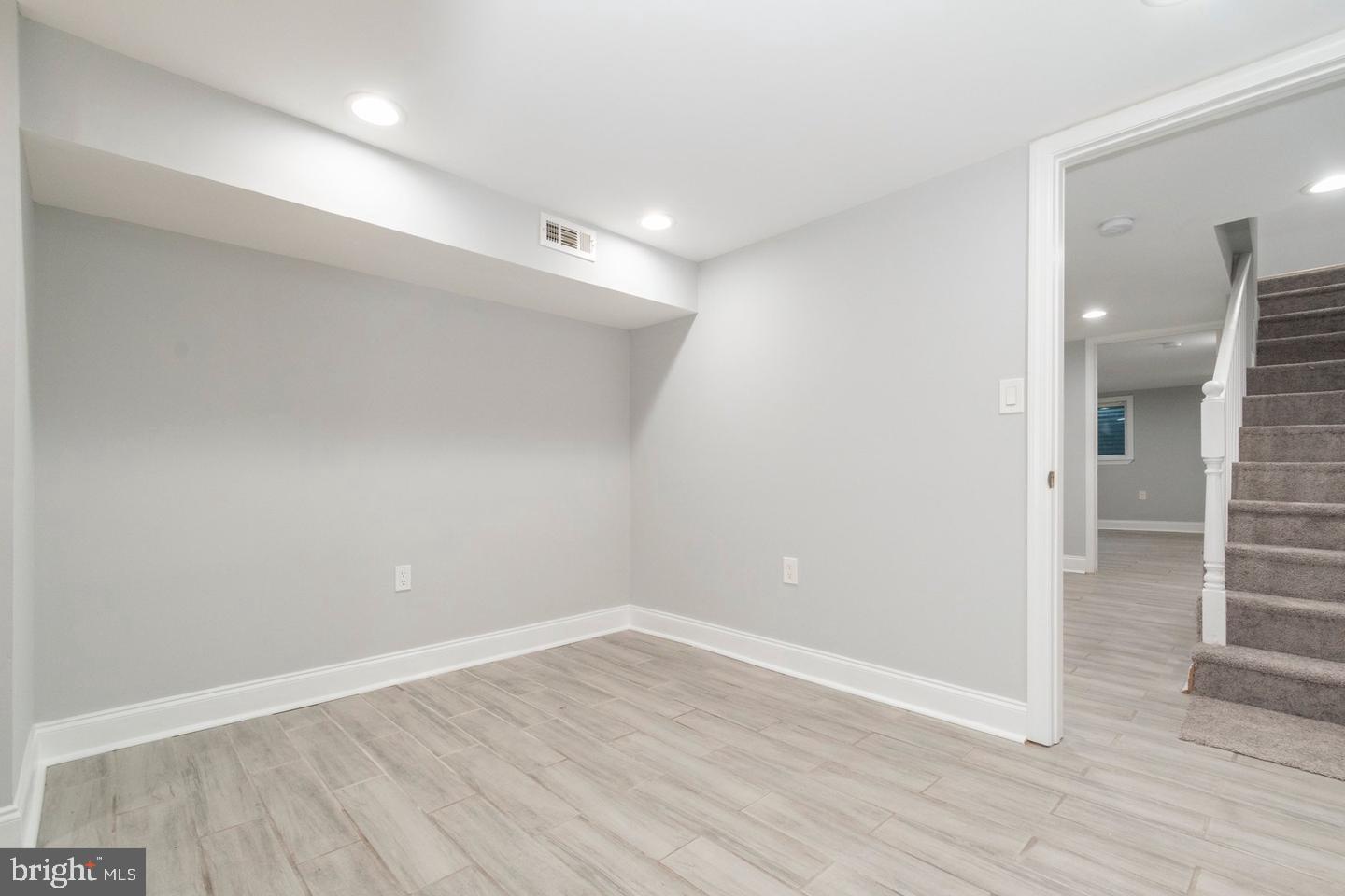MCELDERRY PARK - Residential Lease