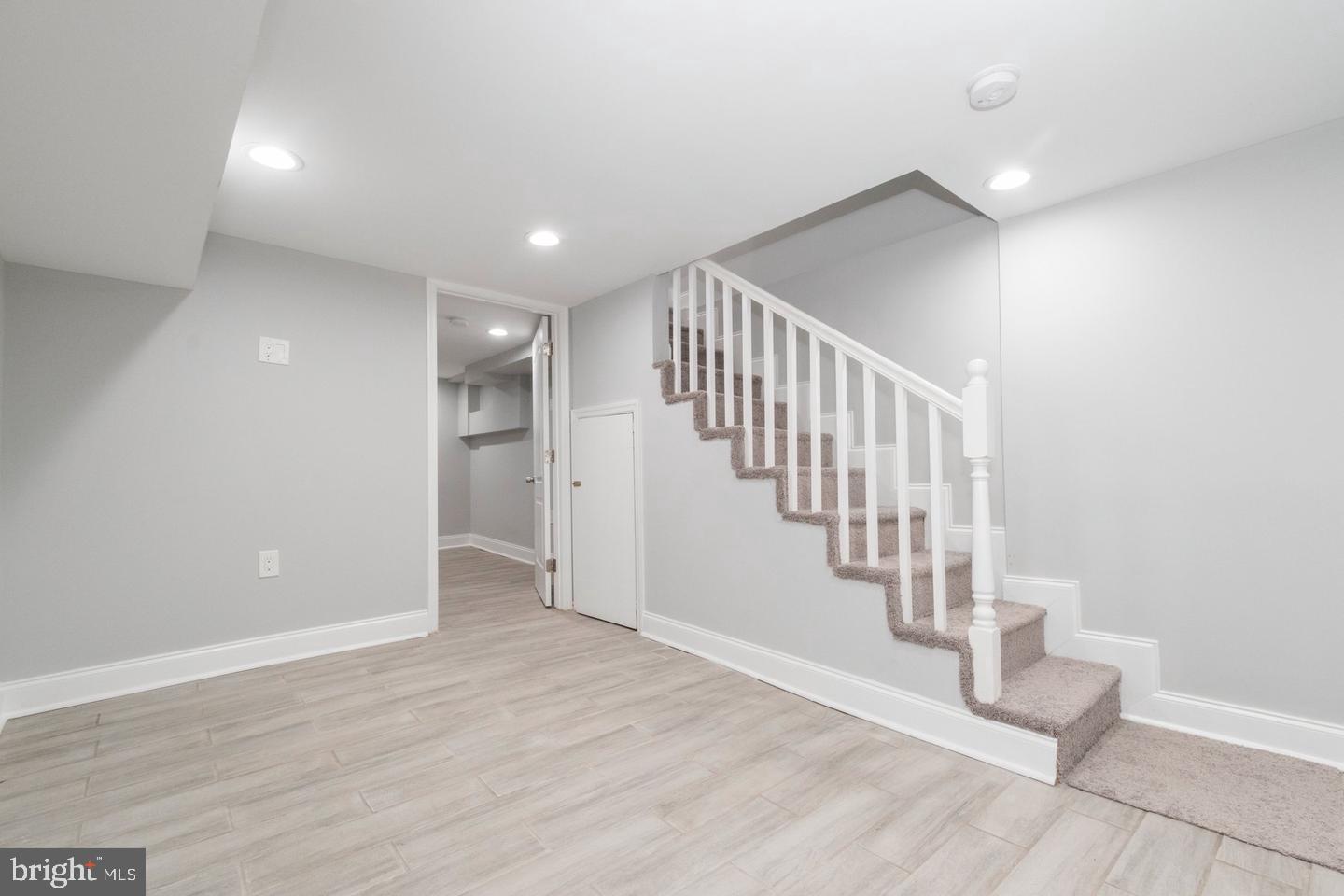 MCELDERRY PARK - Residential Lease