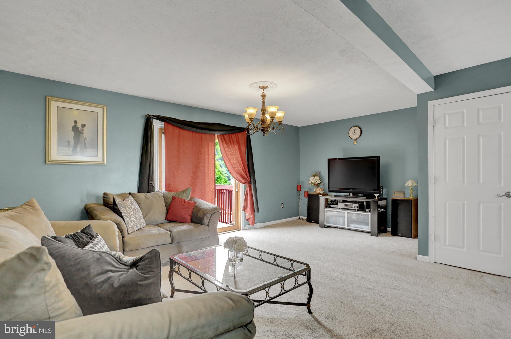 FURNACE HILLS - Residential