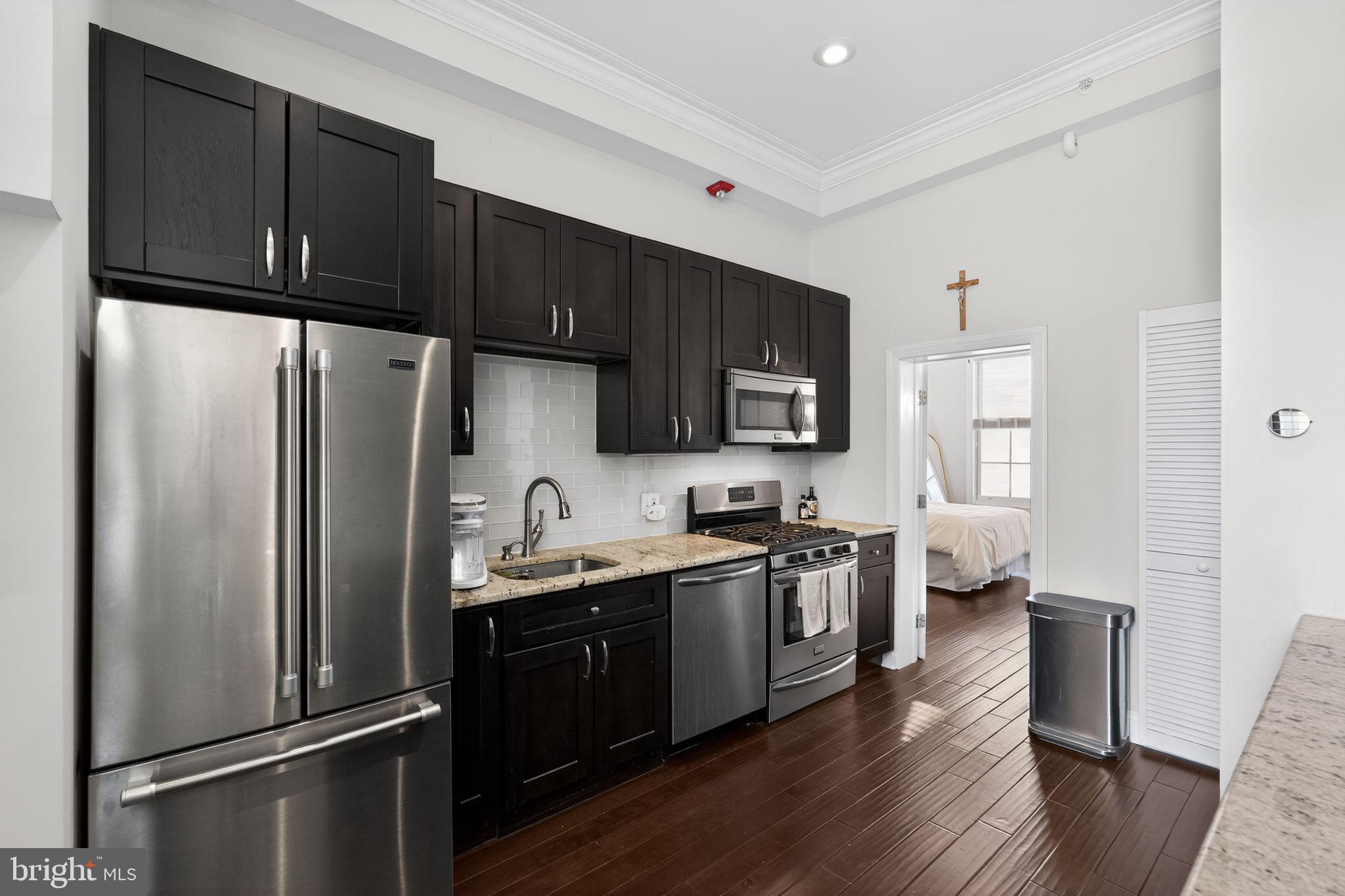 FAIRMOUNT - Residential