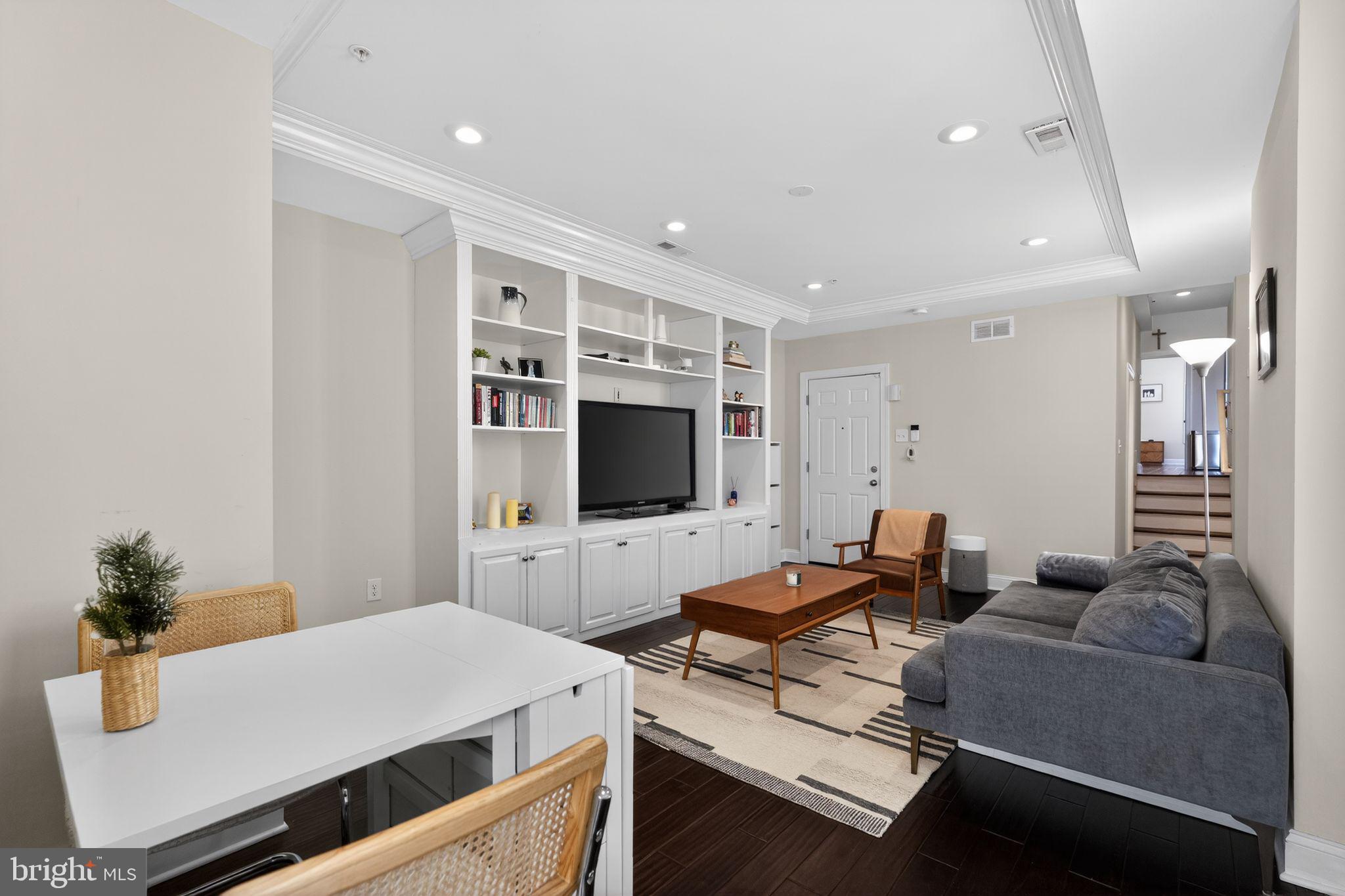 FAIRMOUNT - Residential