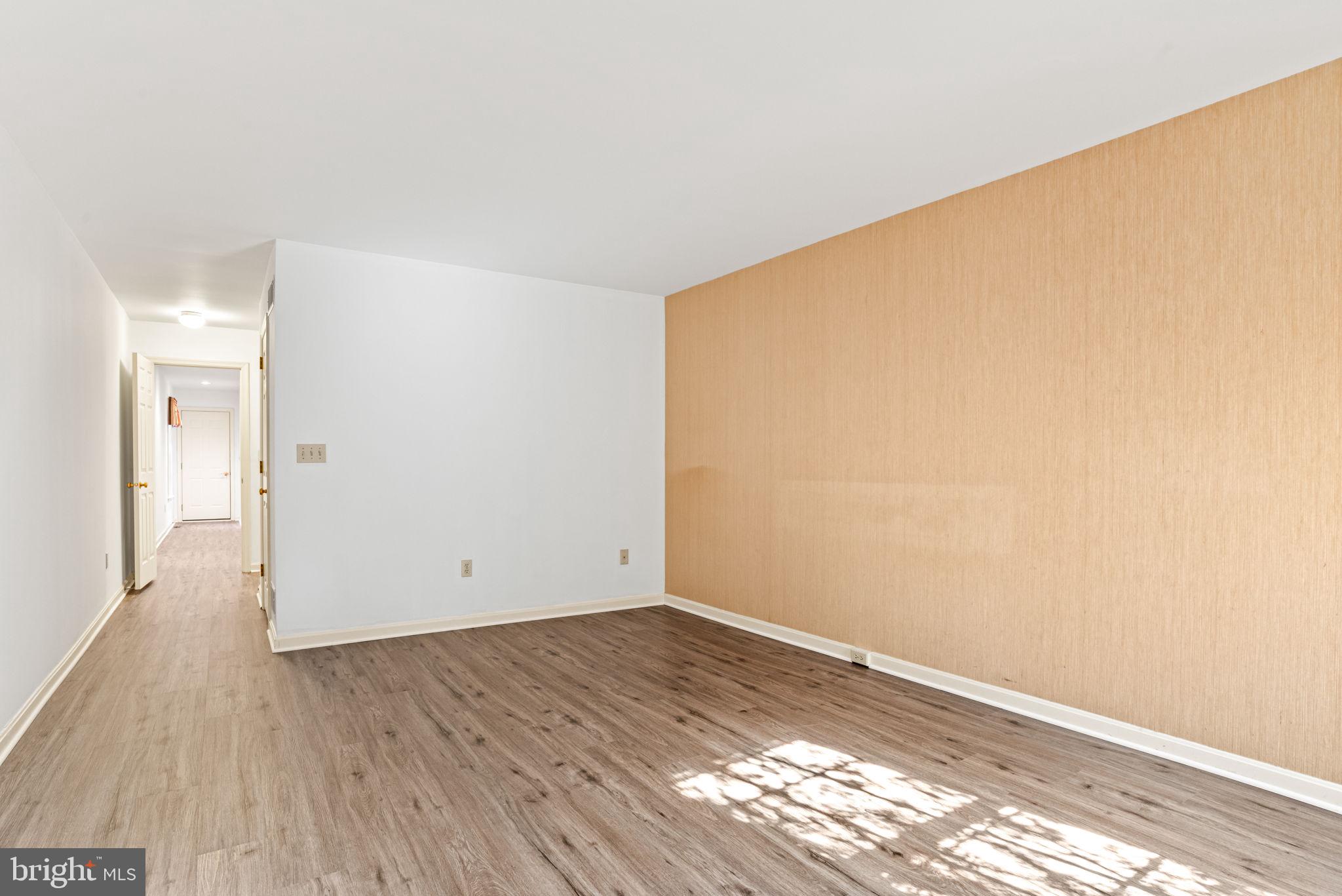 CAMBRIDGE COMMONS - Residential