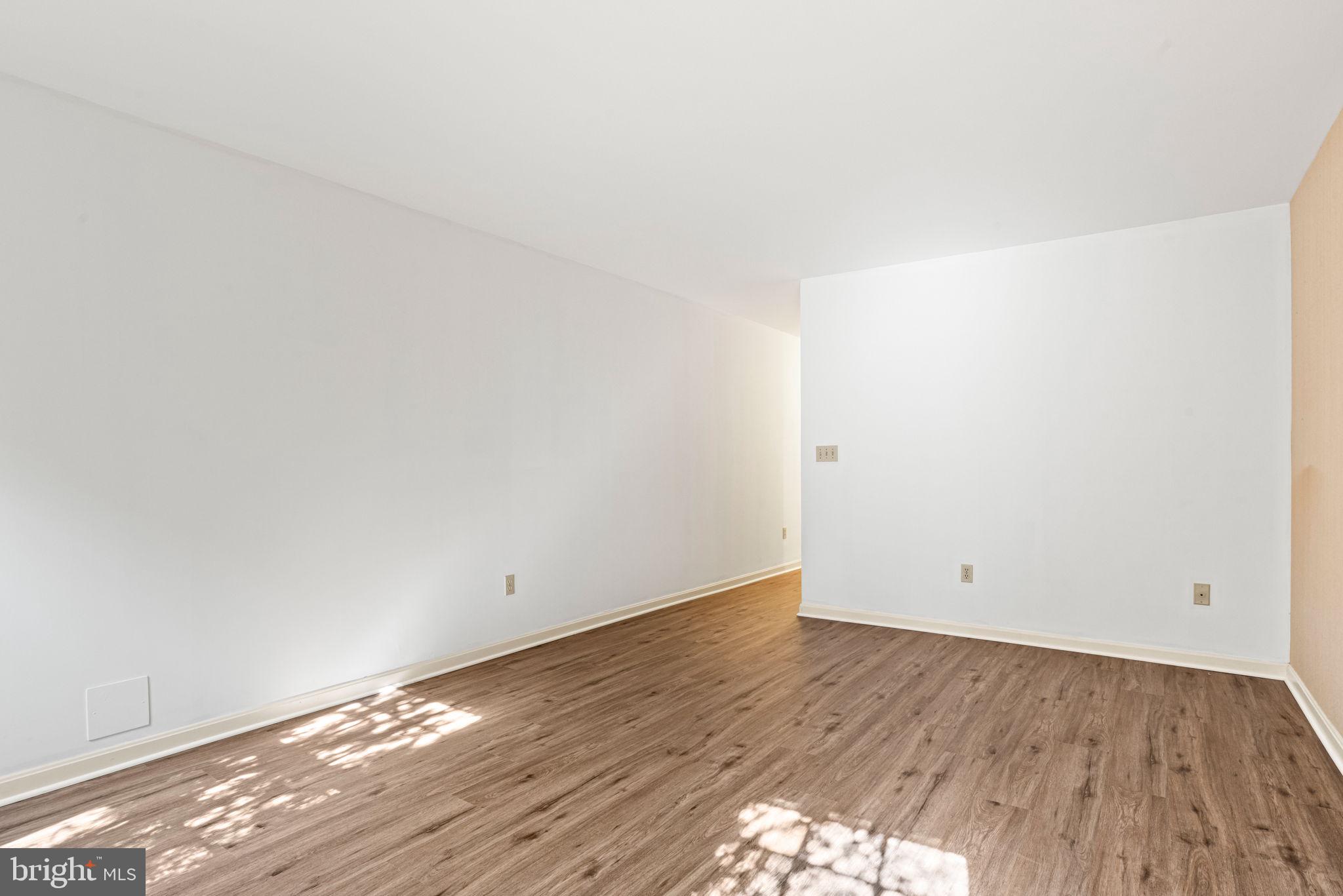 CAMBRIDGE COMMONS - Residential