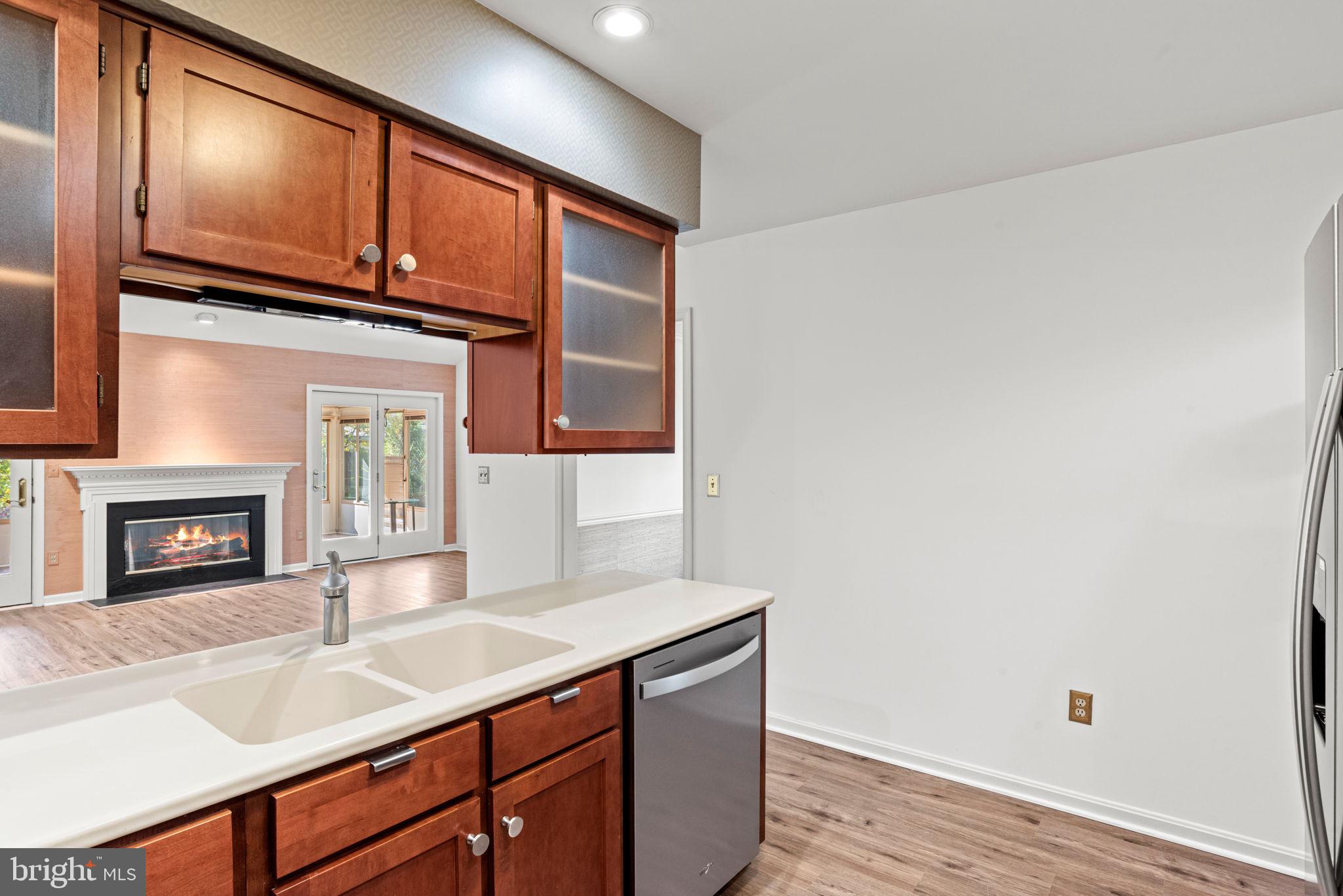 CAMBRIDGE COMMONS - Residential