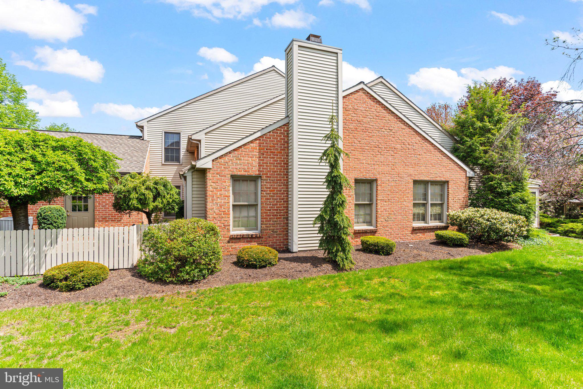 CAMBRIDGE COMMONS - Residential