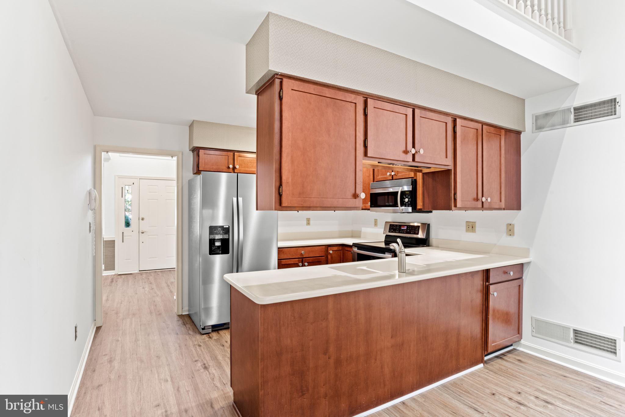 CAMBRIDGE COMMONS - Residential