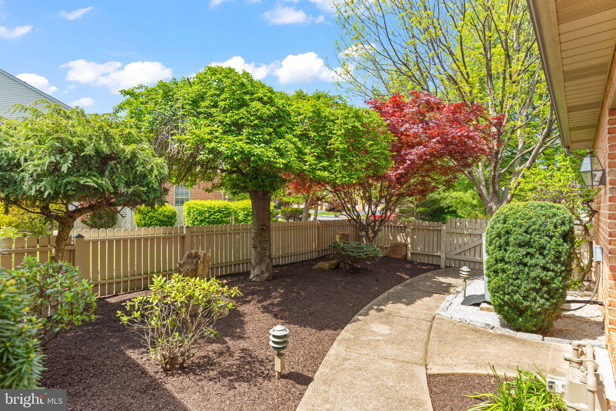 72 LEEARDEN ROAD