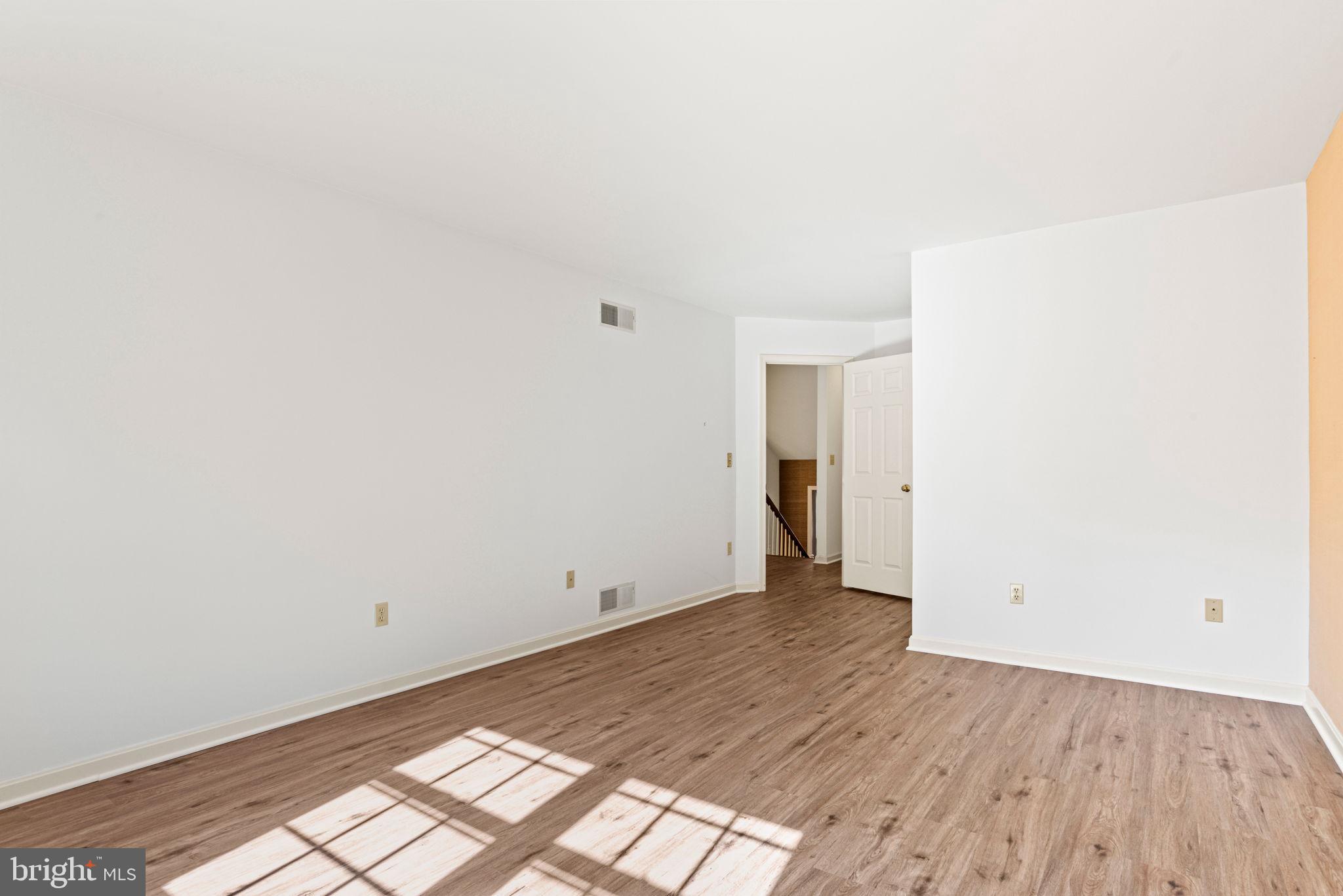 CAMBRIDGE COMMONS - Residential