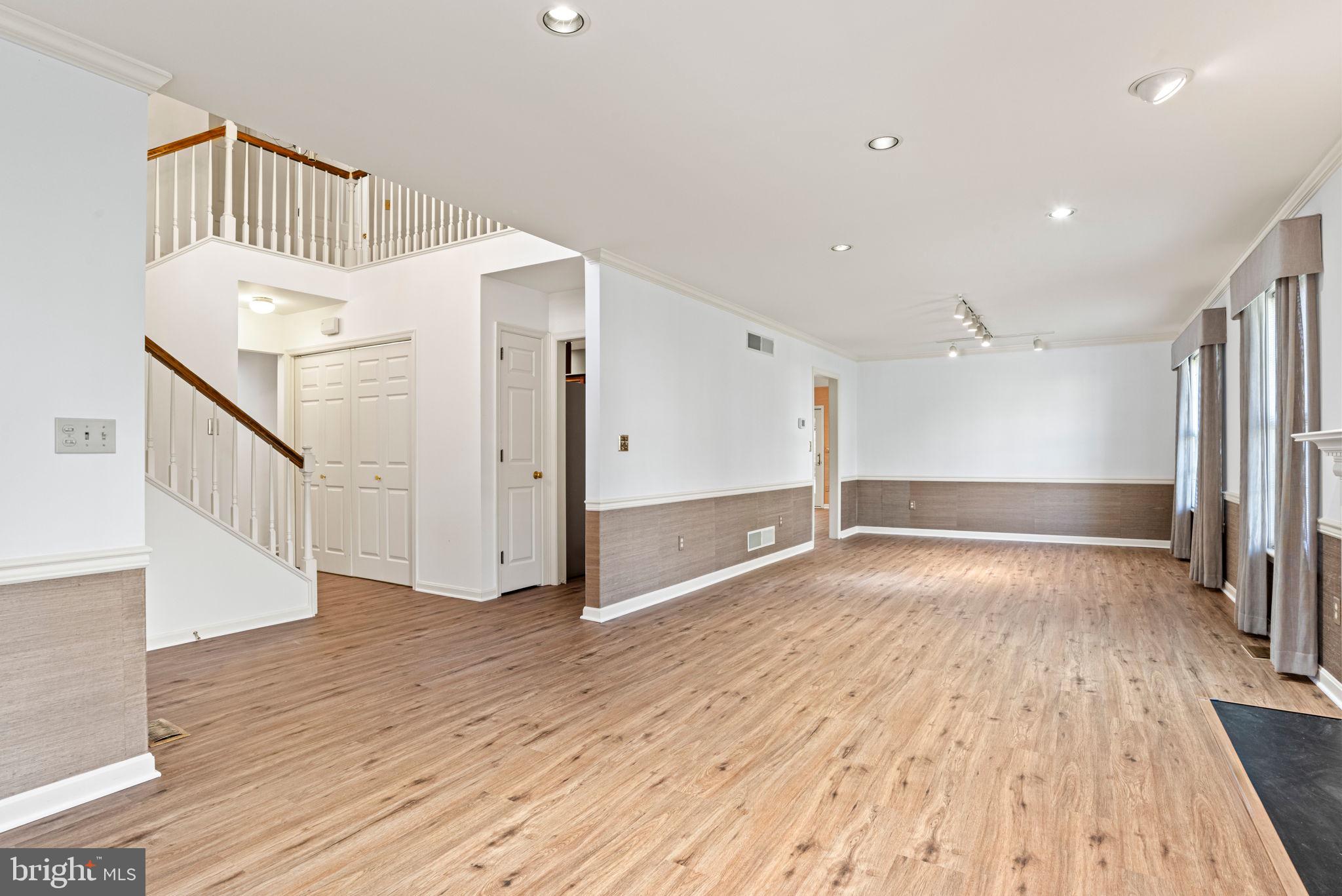 CAMBRIDGE COMMONS - Residential