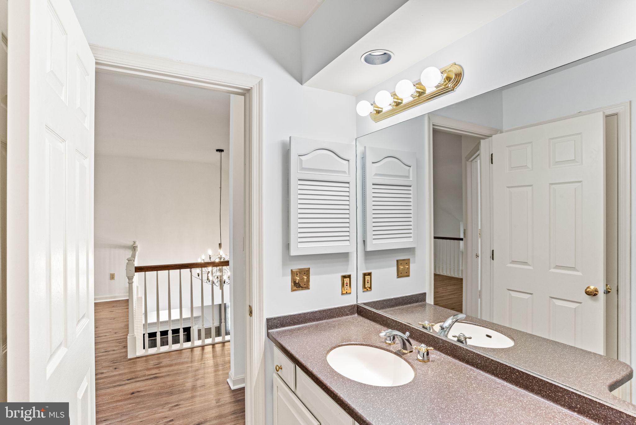 CAMBRIDGE COMMONS - Residential