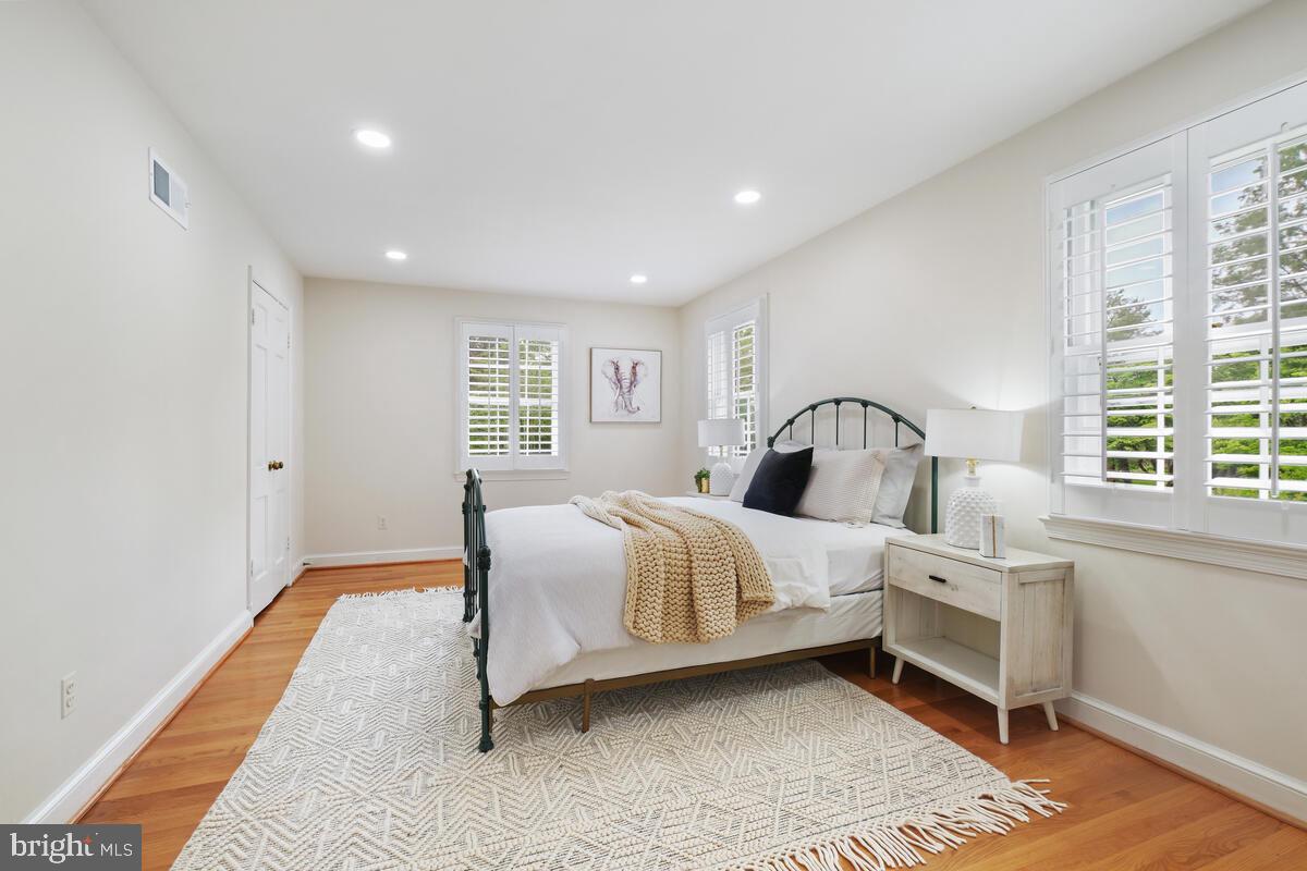 OLD FARM - Residential