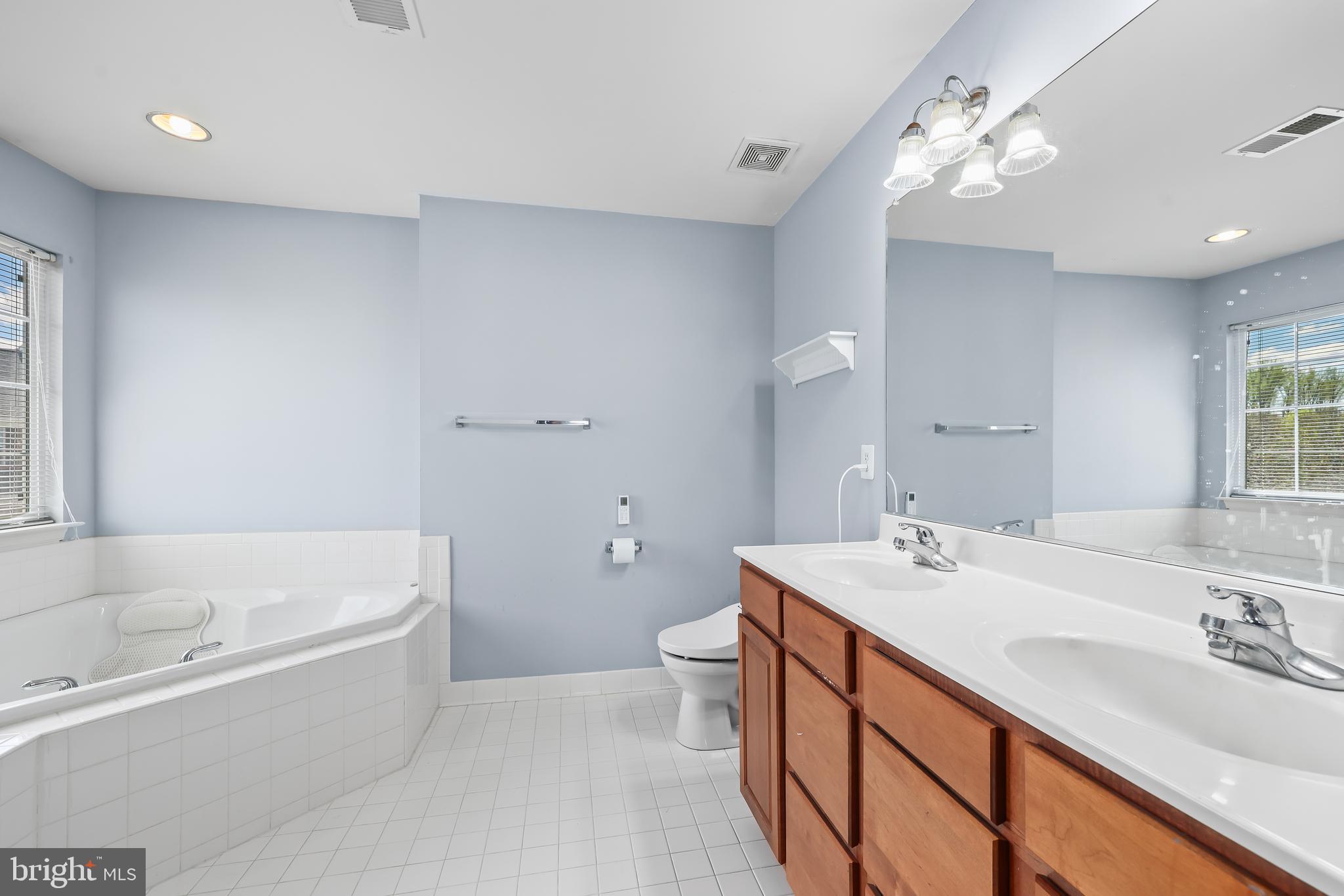 STRATFORD PLACE - Residential