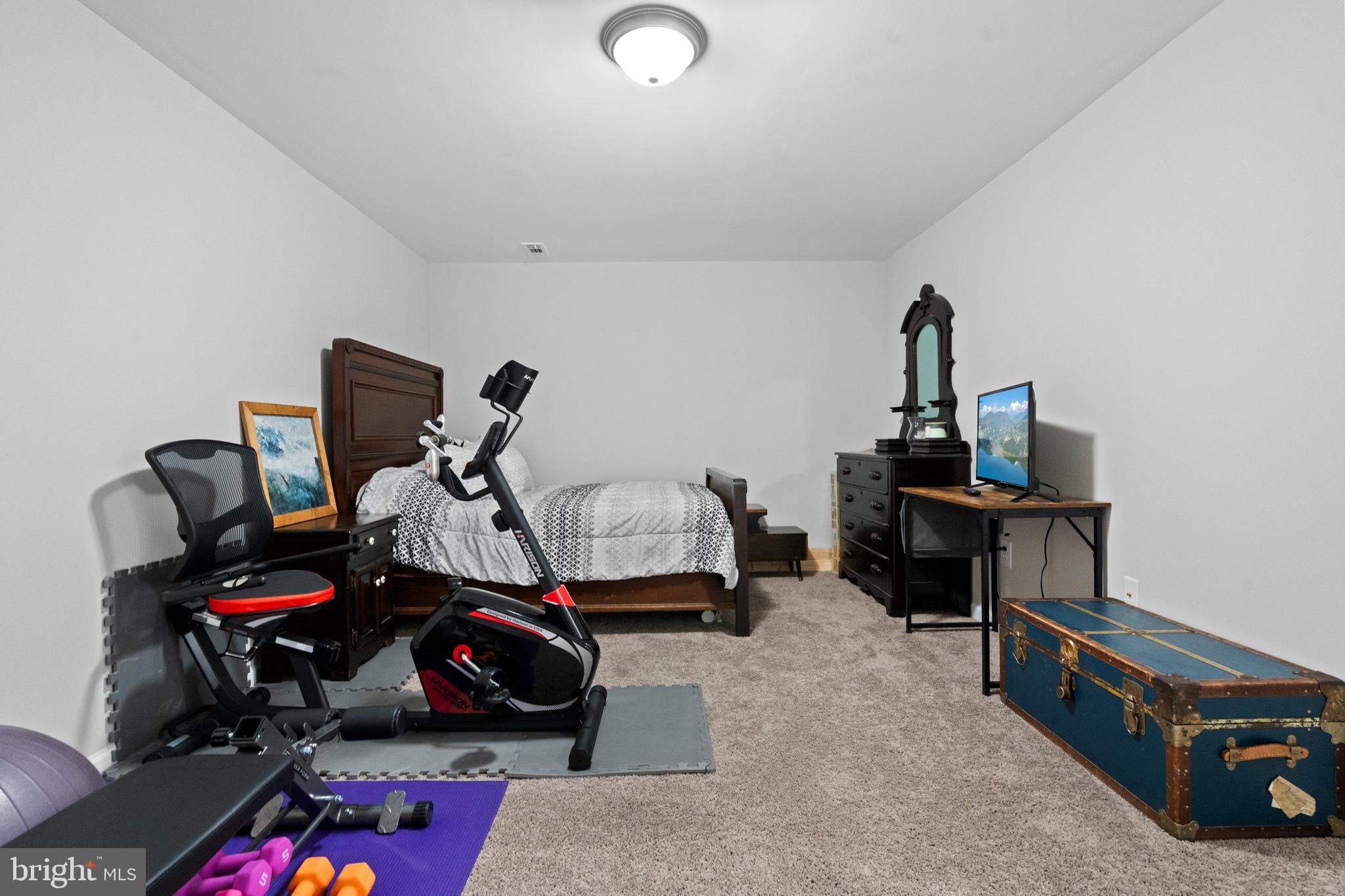 STRATFORD PLACE - Residential