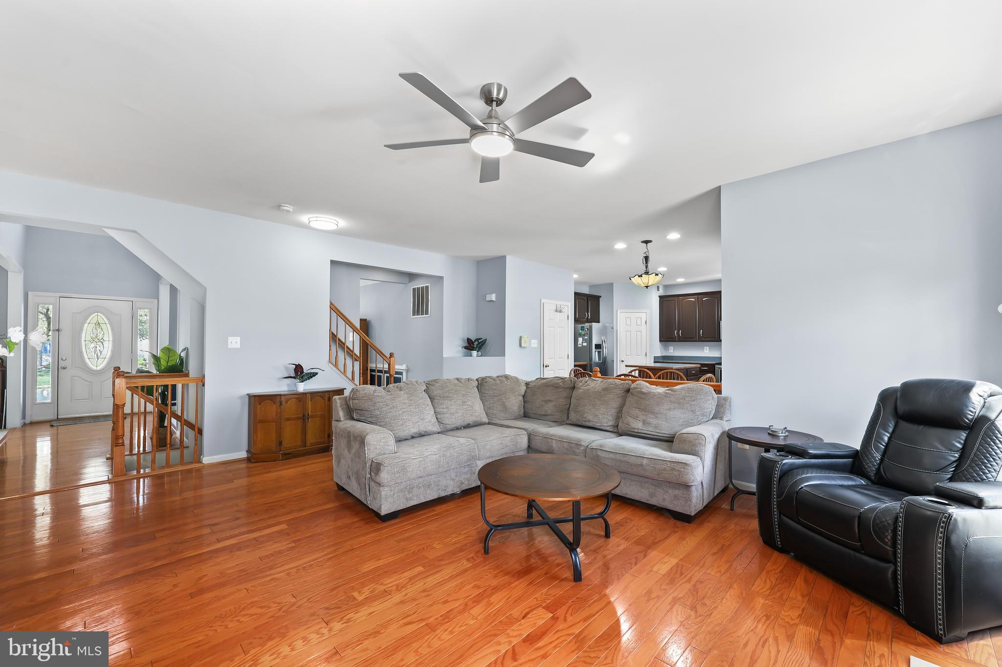 STRATFORD PLACE - Residential