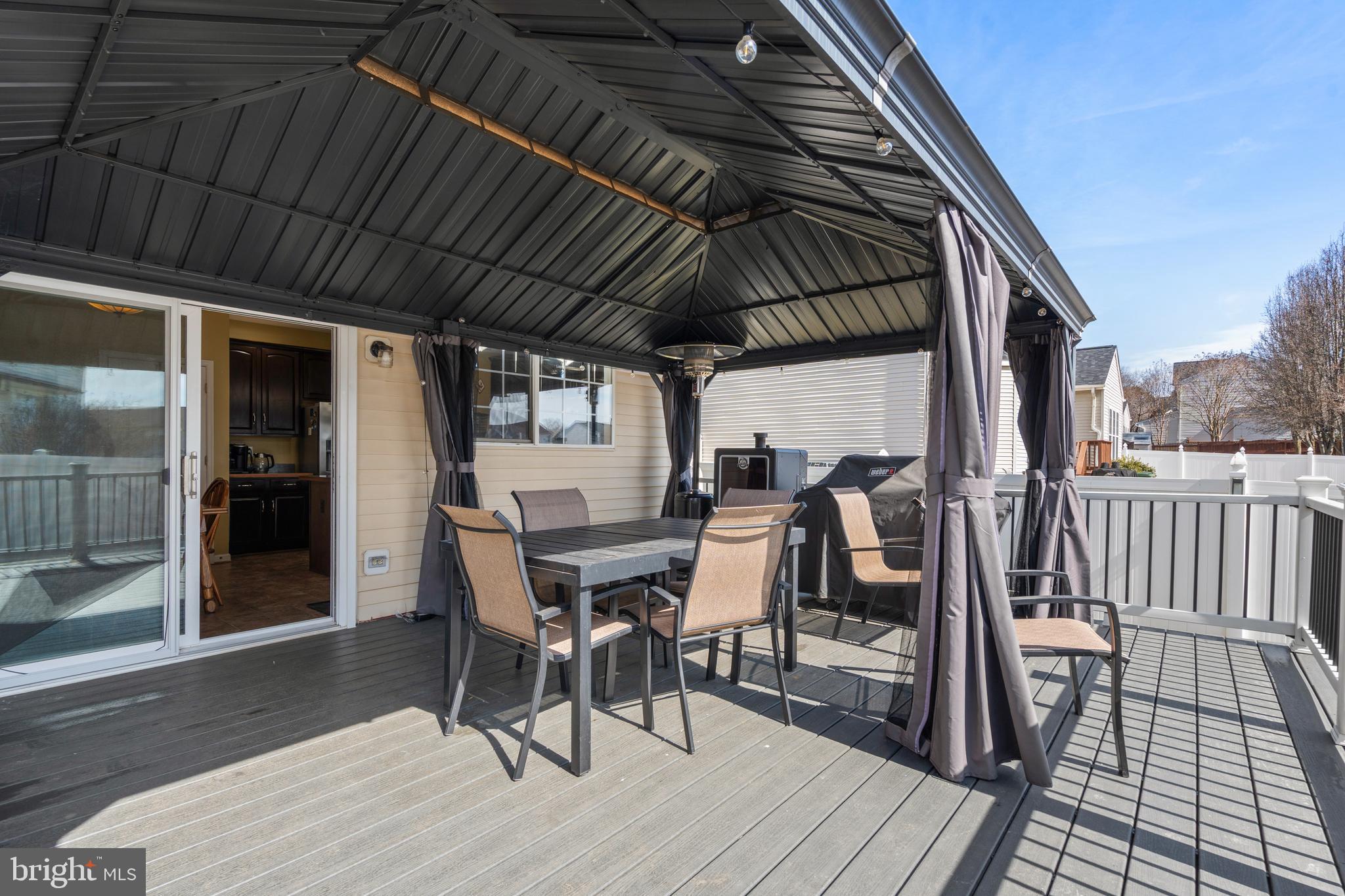 STRATFORD PLACE - Residential