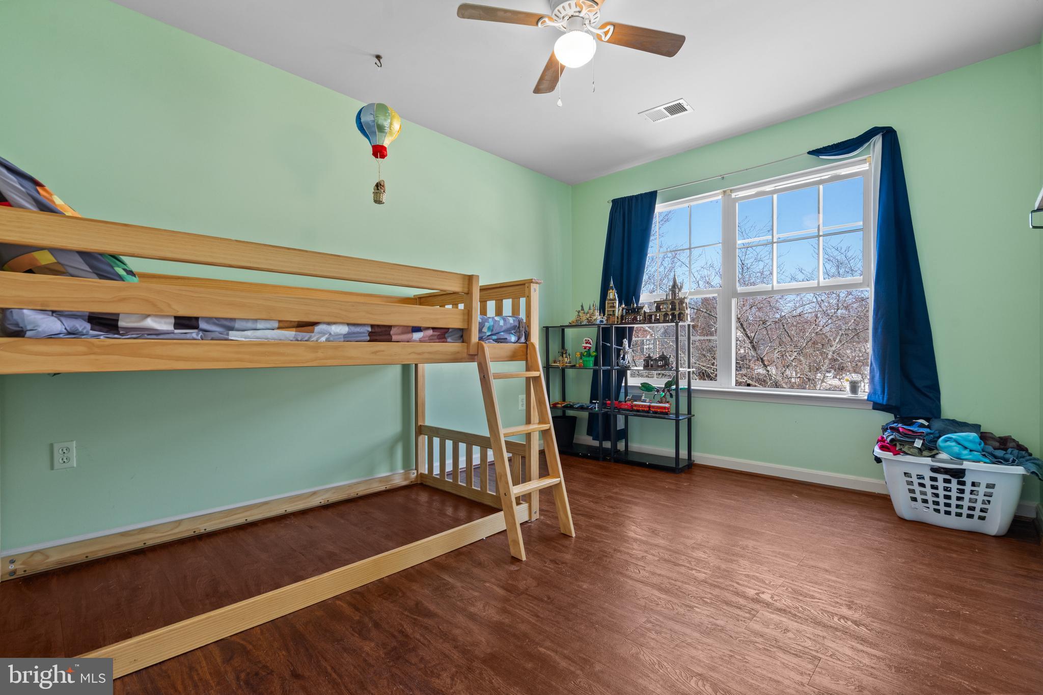 STRATFORD PLACE - Residential