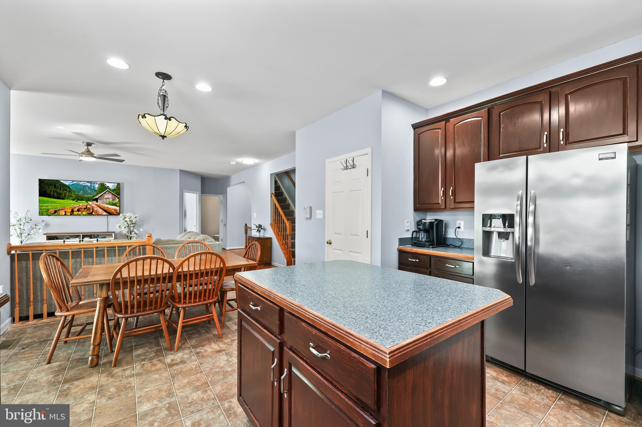 STRATFORD PLACE - Residential