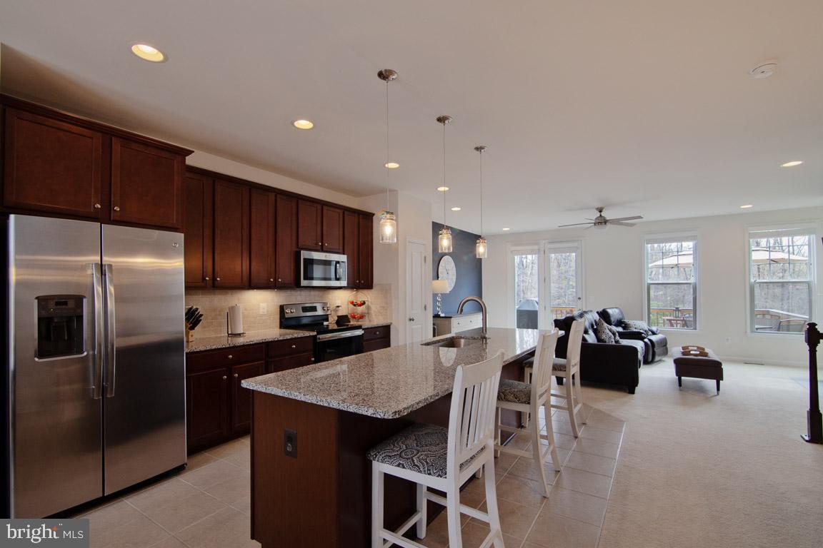 FIELDSTONE - Residential