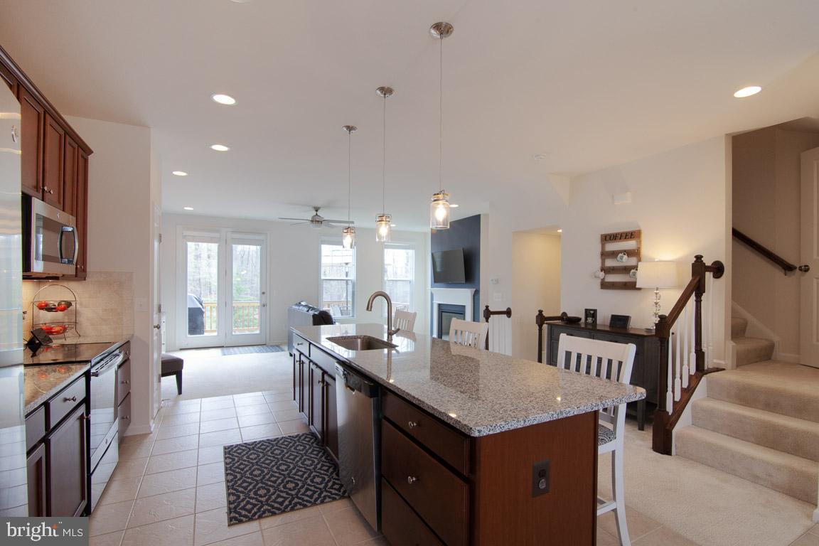 FIELDSTONE - Residential