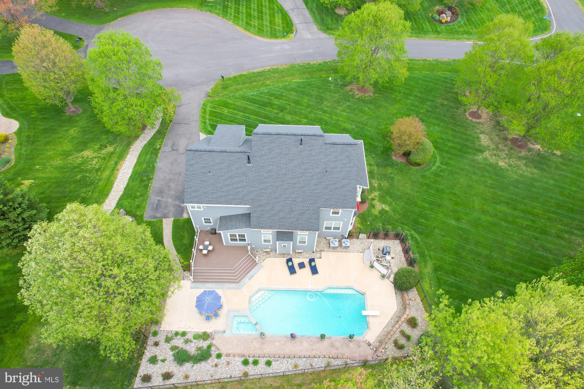 CROSSFIELDS - Residential