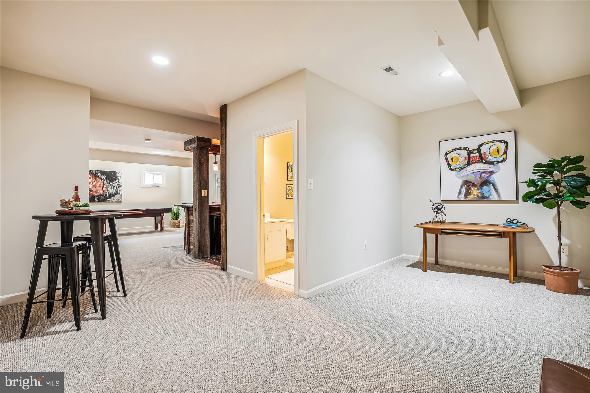 CROSSFIELDS - Residential