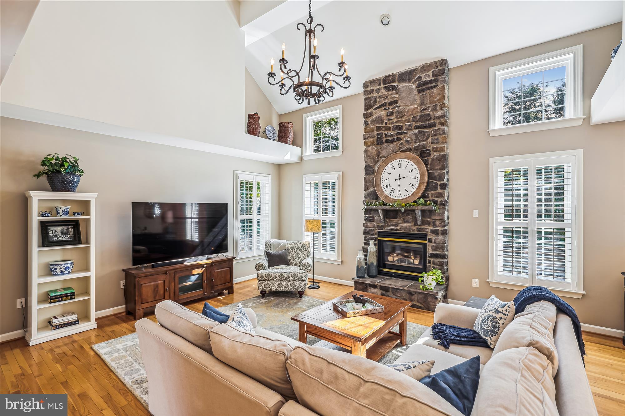 CROSSFIELDS - Residential