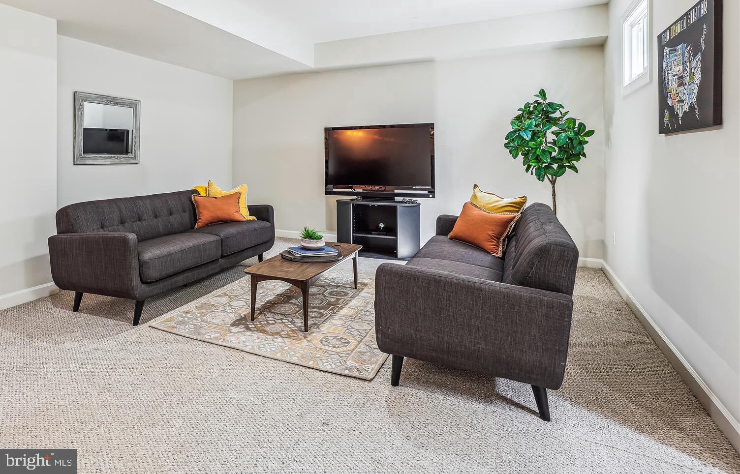 CROSSFIELDS - Residential