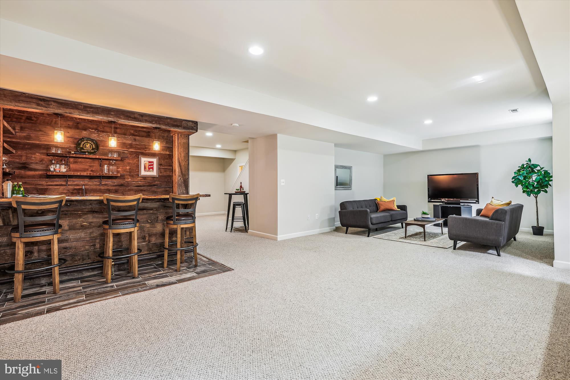 CROSSFIELDS - Residential