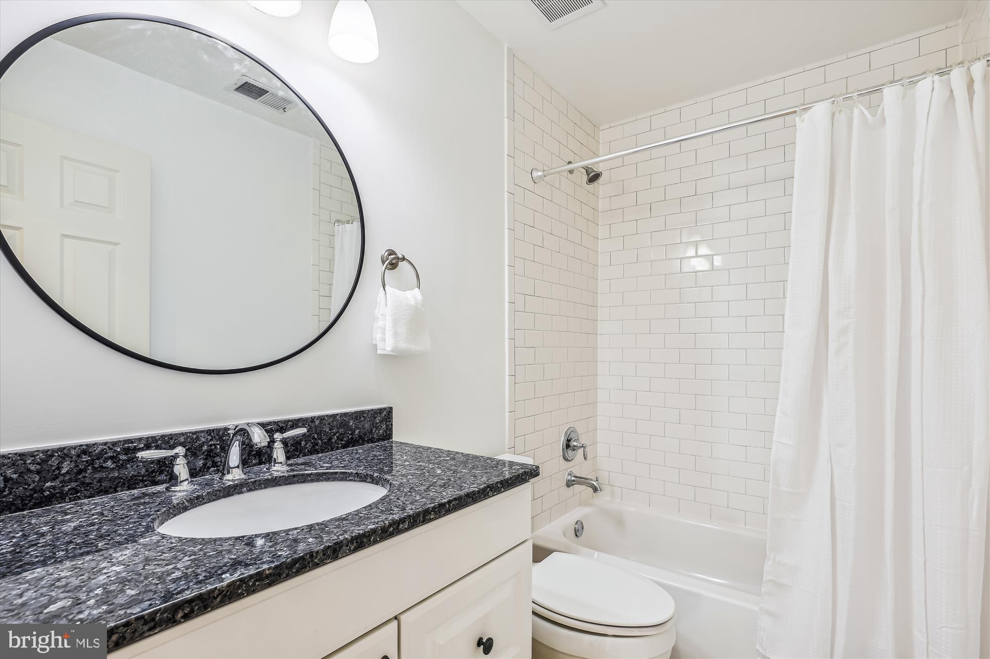 CROSSFIELDS - Residential