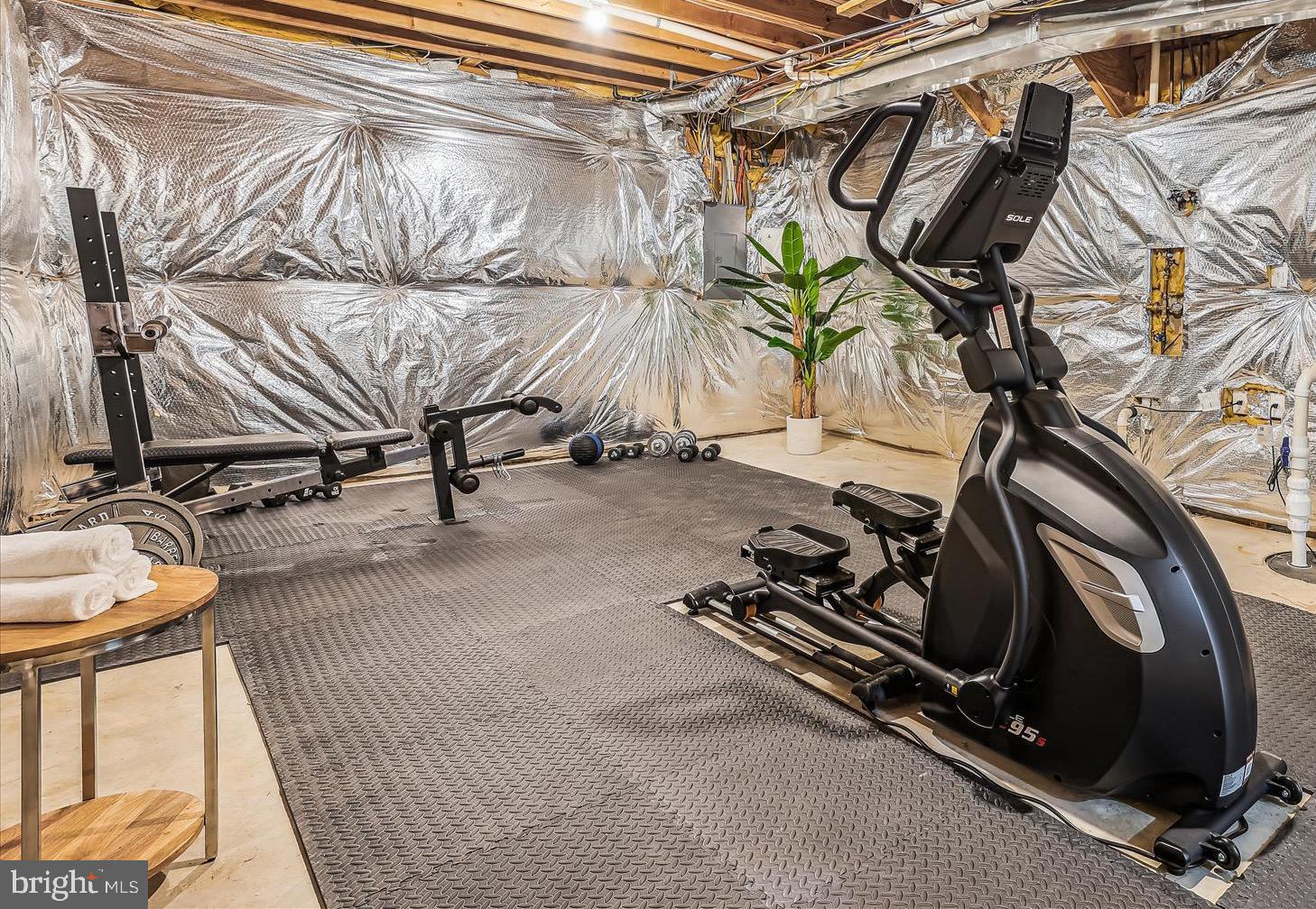 CROSSFIELDS - Residential