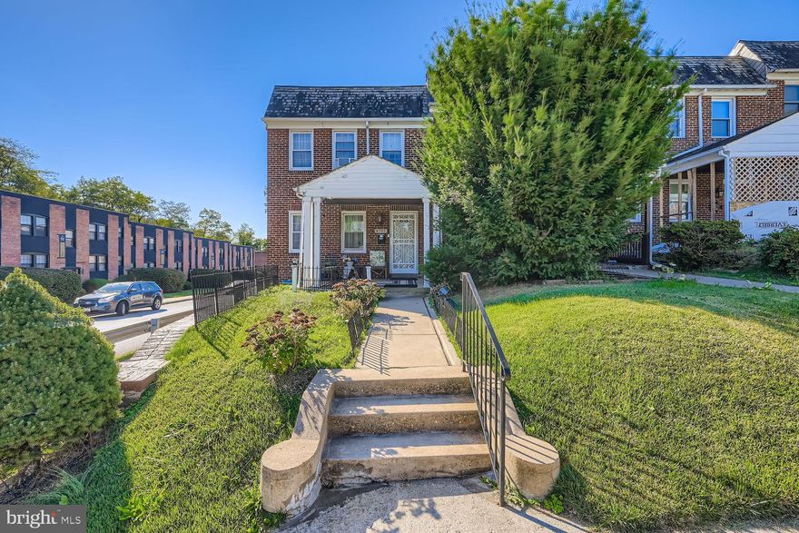 Seize the fantastic opportunity to purchase this charming end-of-group townhome and transform it into your dream residence!  This property offers a generous layout, making it the perfect canvas ready for you to put your own touches on it.
Step up to a lovely covered front porch, an inviting spot to relax and welcome guests. Inside, you'll find a spacious main level featuring a comfortable carpeted living room that flows into a large dining room with beautiful hardwood floors. The kitchen has been updated, featuring stainless steel appliances, decorative laminate countertops, and backsplash, providing a great starting point for further customization. Ceiling fans in the dining room and kitchen ensure comfort.
The finished basement club room is a great versatile space, while the unfinished laundry area and storage offers room for organization and future finishing ideas.
Upstairs, the home features three generous bedrooms with ceiling fans. The hall and two of the bedrooms boast gorgeous, classic hardwood flooring. The third bedroom offers a neutral aesthetic with laminate flooring over the hardwood, providing a clean, flexible style. A full bathroom with tile flooring and a linen closet serves this floor.
Outdoor living is easy with a relaxing rear covered porch—ideal for entertaining and summer relaxing. The property boasts a nice-sized yard with a garage, and it includes a paved parking pad for convenient off-street parking!
This property is being sold “As Is.” This home provides easy access to shopping, dining, and major thoroughfares.  Schedule your appointment to see it today!