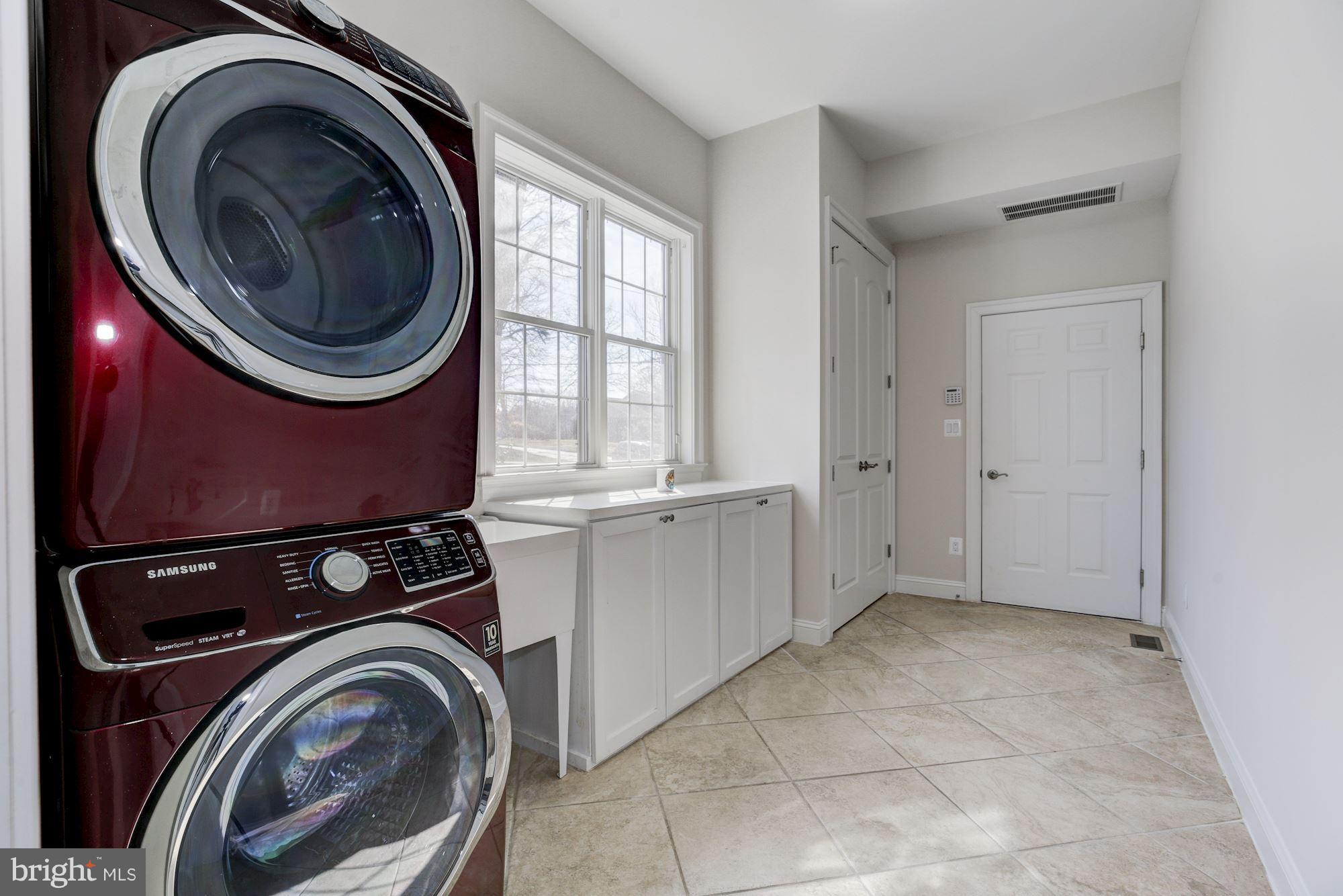 CHESTERBROOK GARDENS - Residential