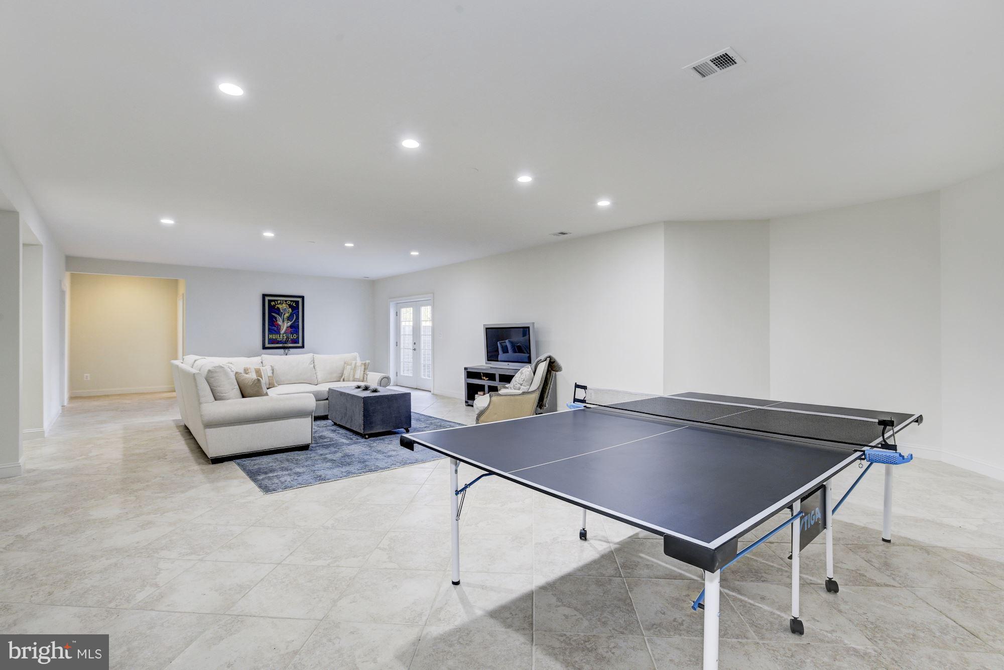 CHESTERBROOK GARDENS - Residential