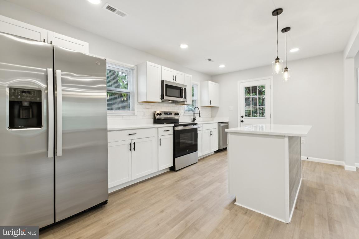 DALE CITY - Residential