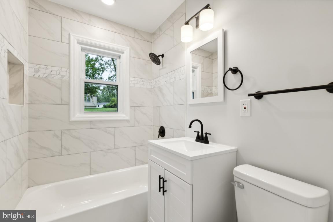 DALE CITY - Residential