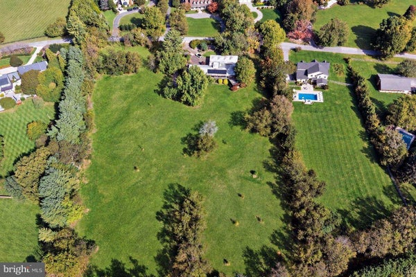 10616 RED BARN LN, POTOMAC, MD 20854 - Image 6bedf5f1379fecdd8a79552ecef09cbd/3855009259