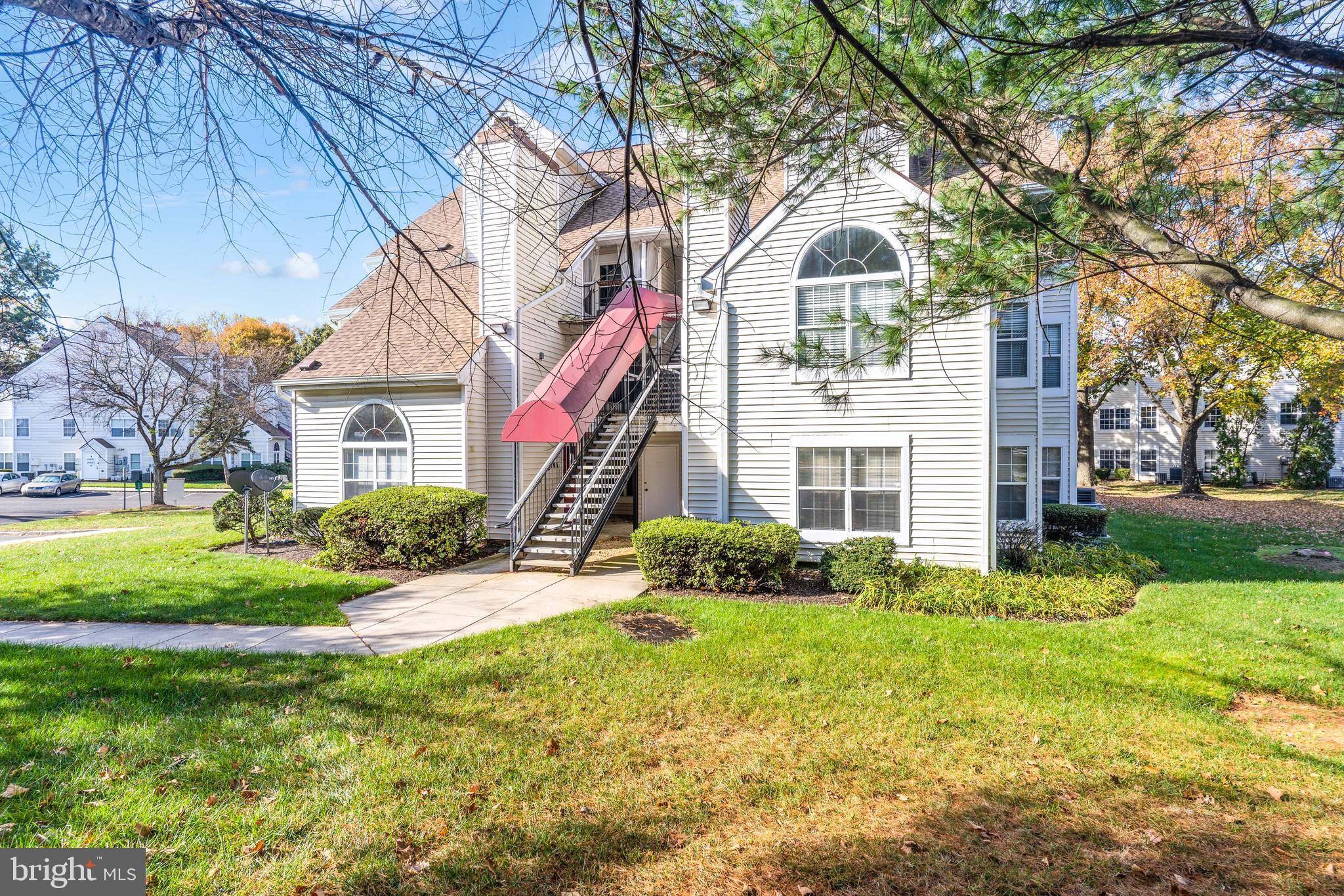 THE VISTAS - Residential Lease