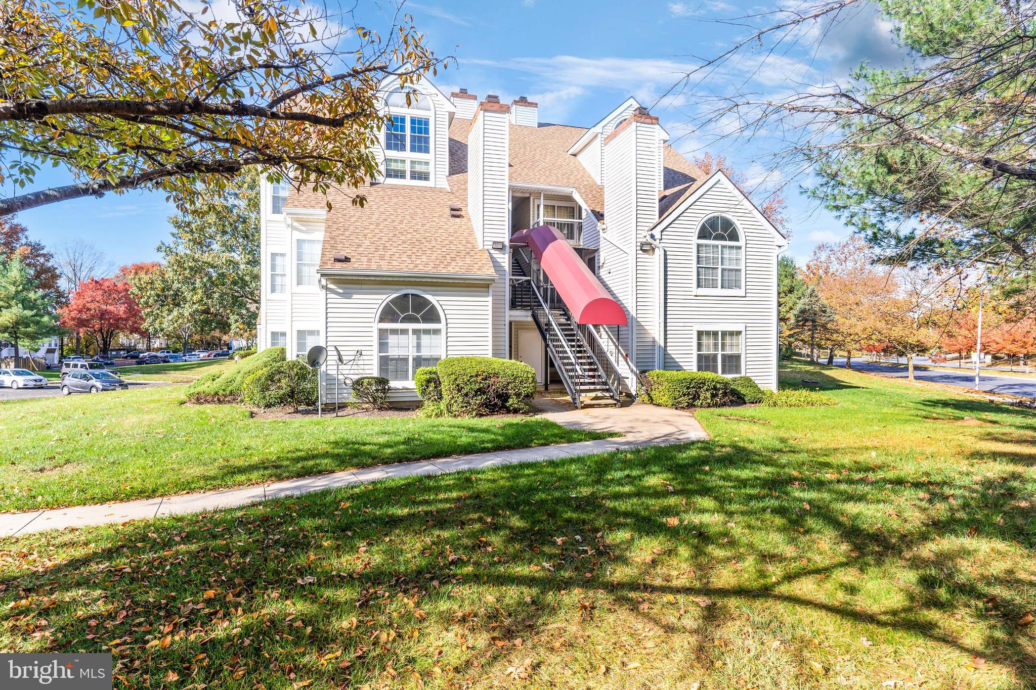 THE VISTAS - Residential Lease