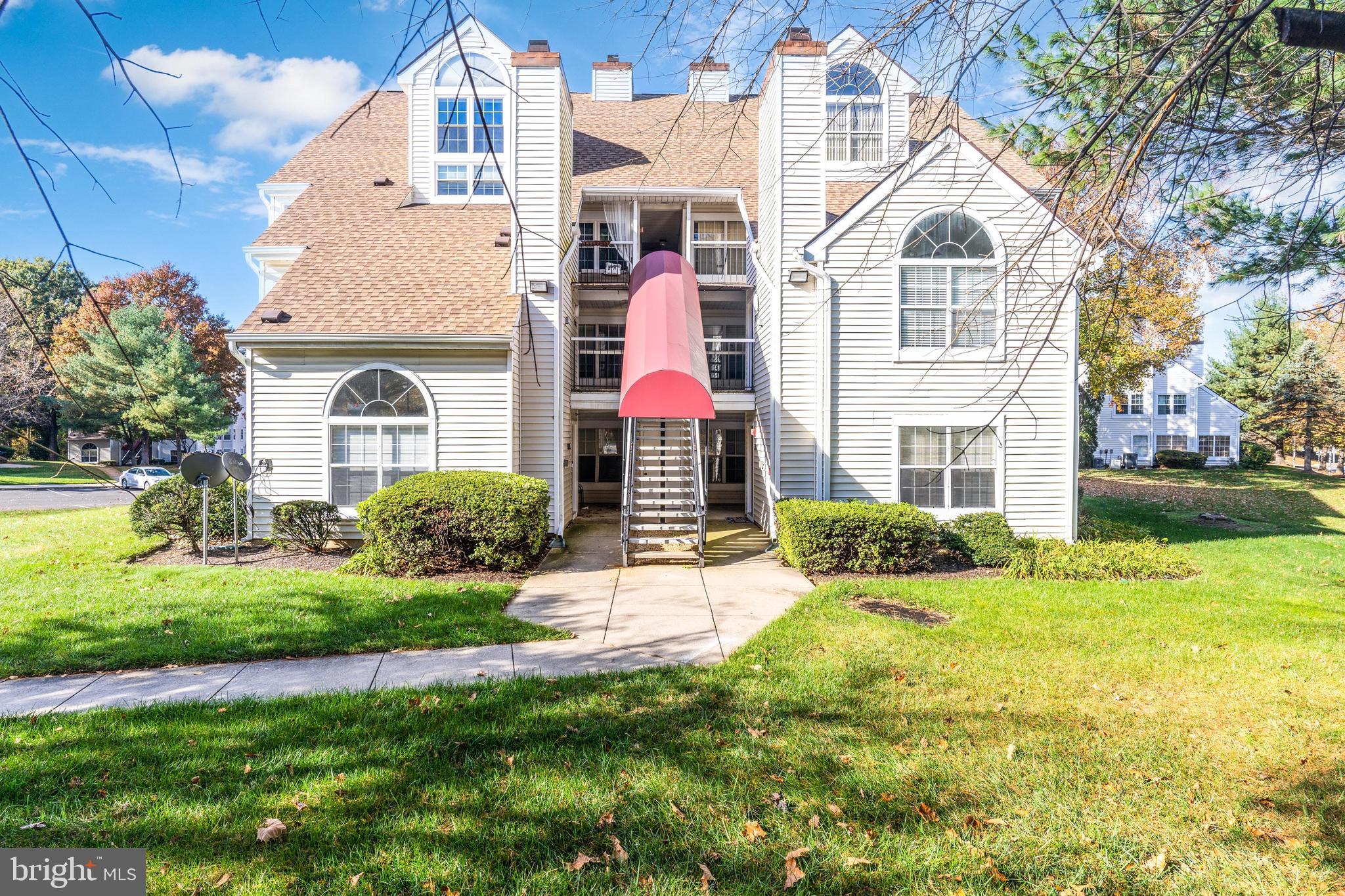 THE VISTAS - Residential Lease