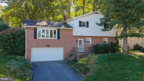 305 Blue Ridge Drive, York, PA 17402 - #: PAYK2113614