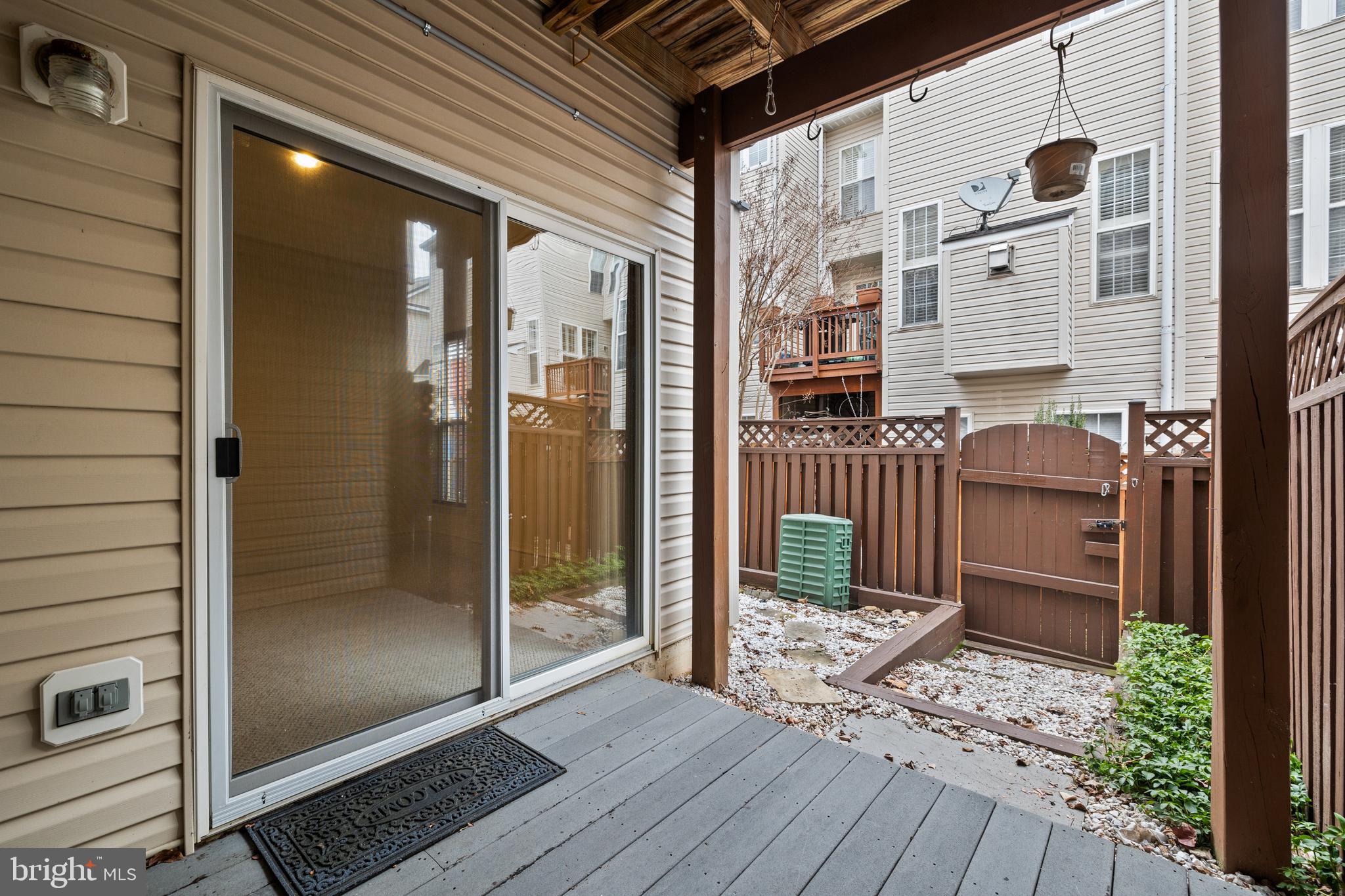 CAMERON STATION - Residential