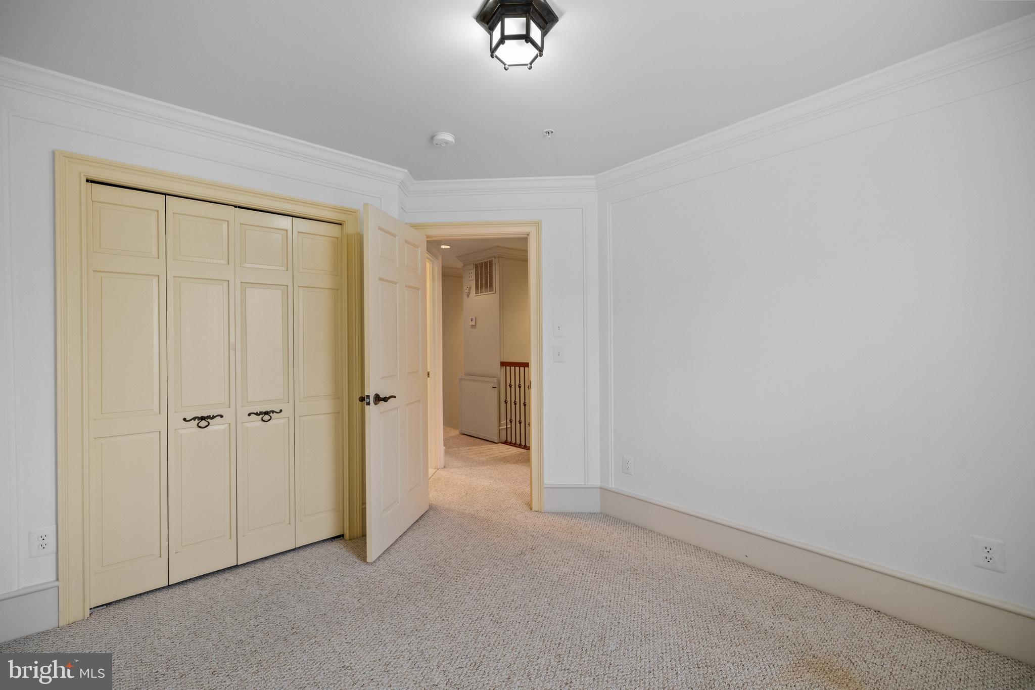 CAMERON STATION - Residential