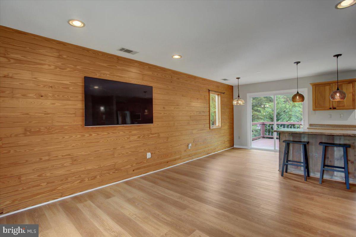 KEEDYSVILLE - Residential