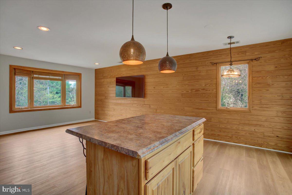 KEEDYSVILLE - Residential